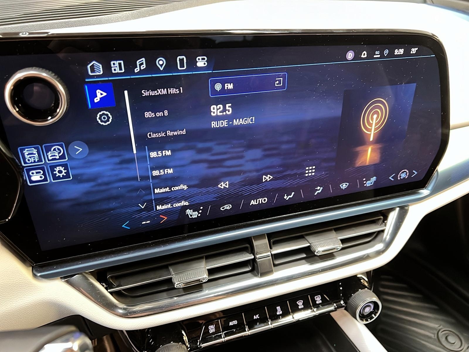 Chevrolet Equinox EV 2024 - Image #16