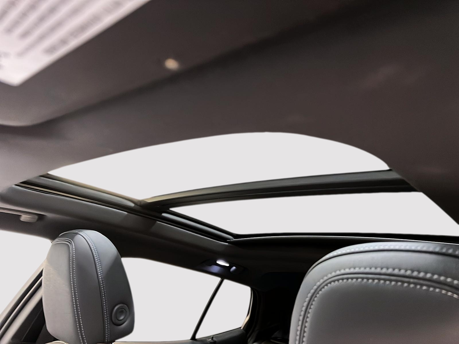Chevrolet Equinox EV 2024 - Image #10