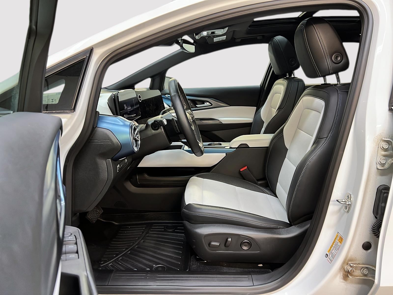 Chevrolet Equinox EV 2LT TOIT PANO NAV 2024 - image #7