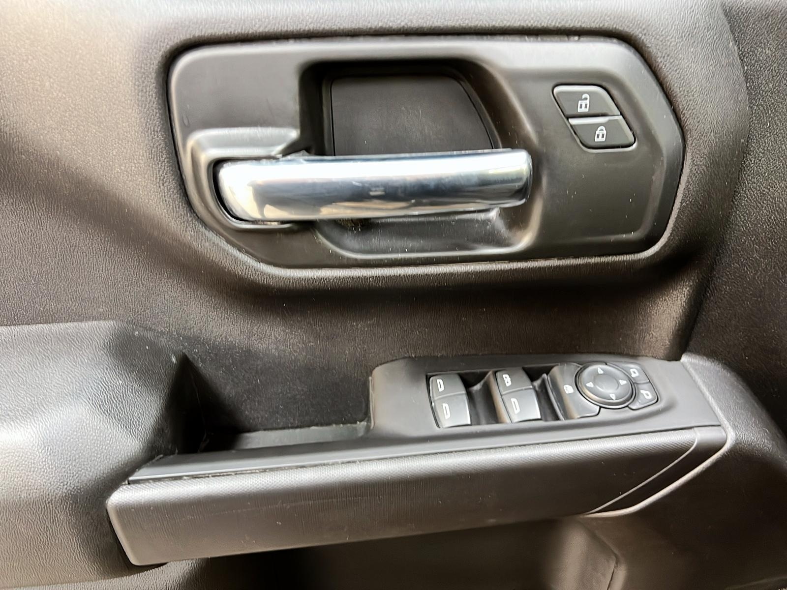 Chevrolet Silverado 1500 2023 - Image #19
