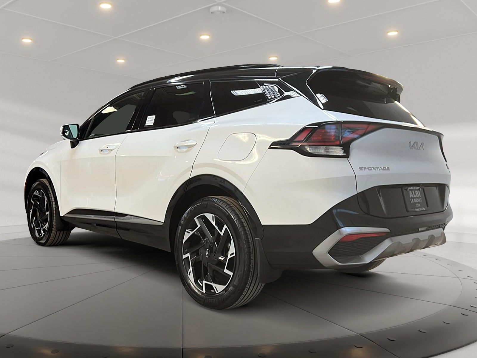 Kia Sportage EX PREMIUM CUIR TOIT PANO NAV 4RM 2023 - image #6