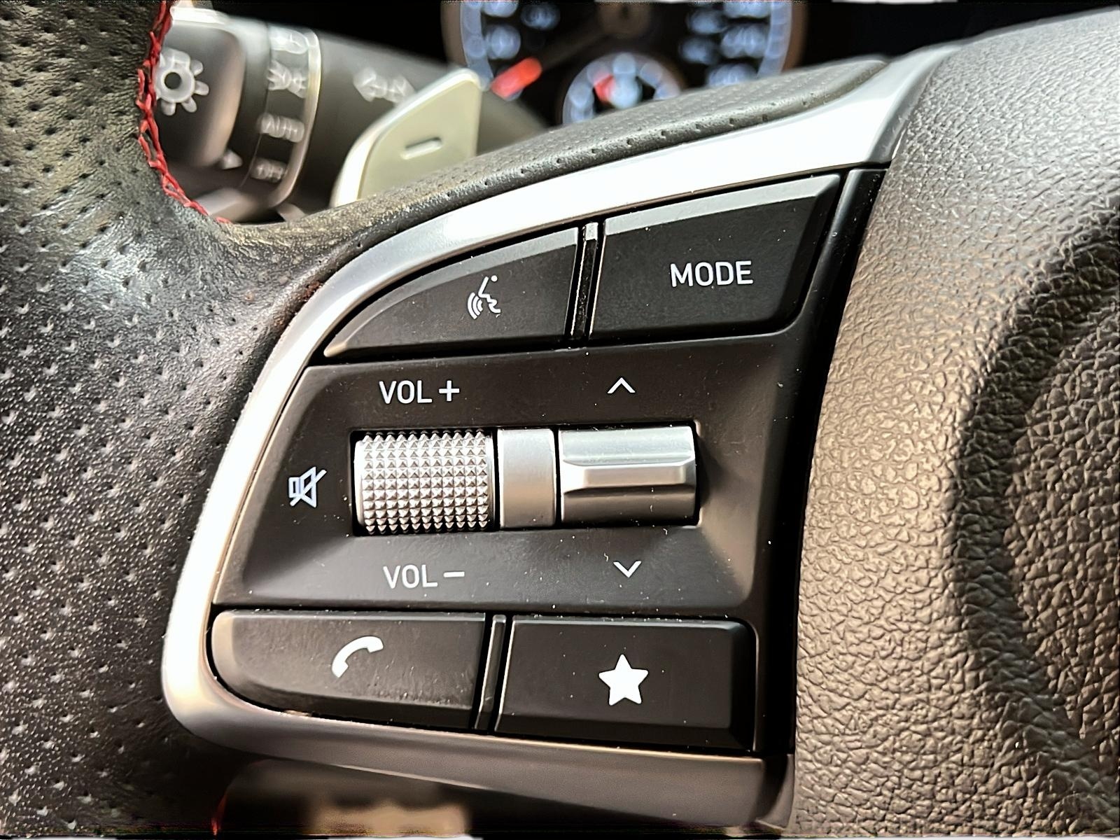Genesis G70 2023 - Image #24