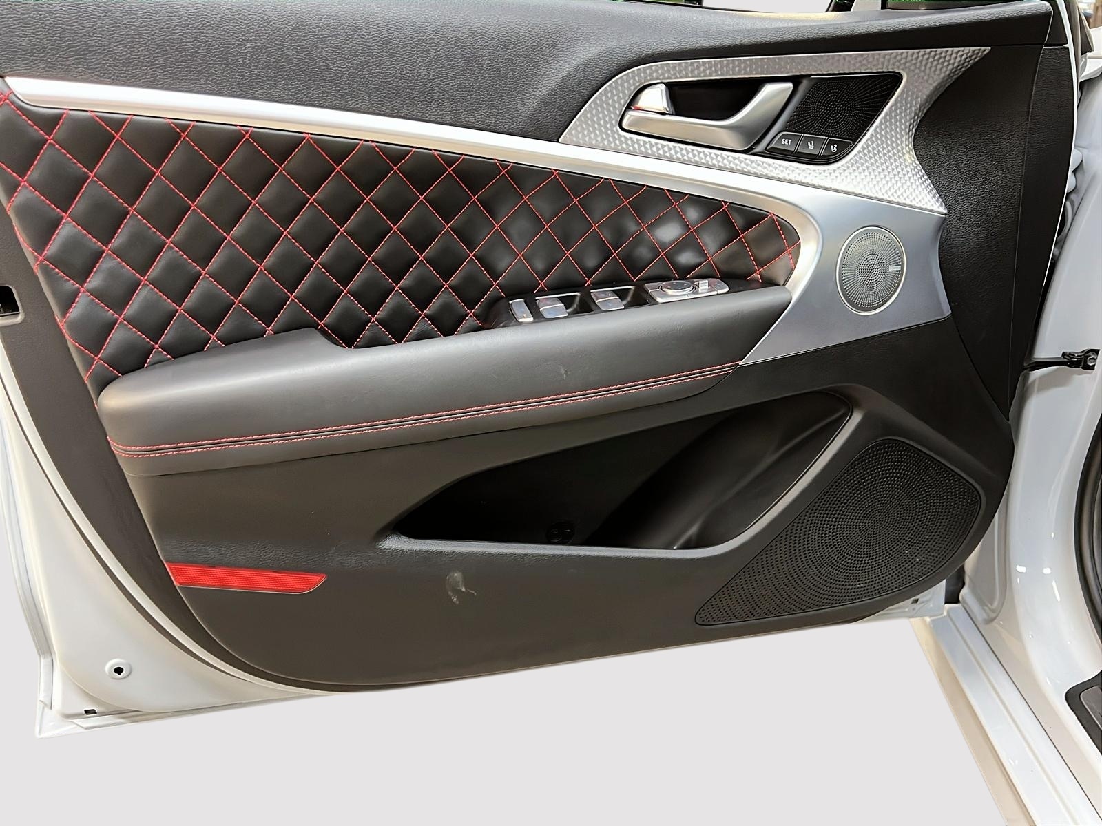 Genesis G70 2023 - Image #27