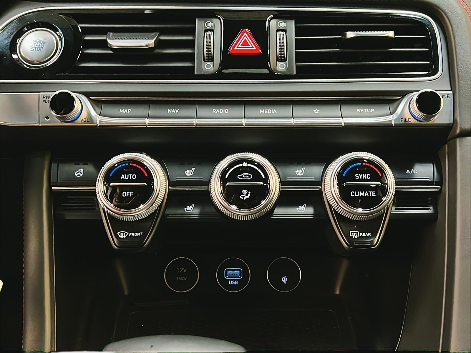Genesis G70 SPORT 3.3T CUIR TOIT NAV 4RM 2023 - image #18