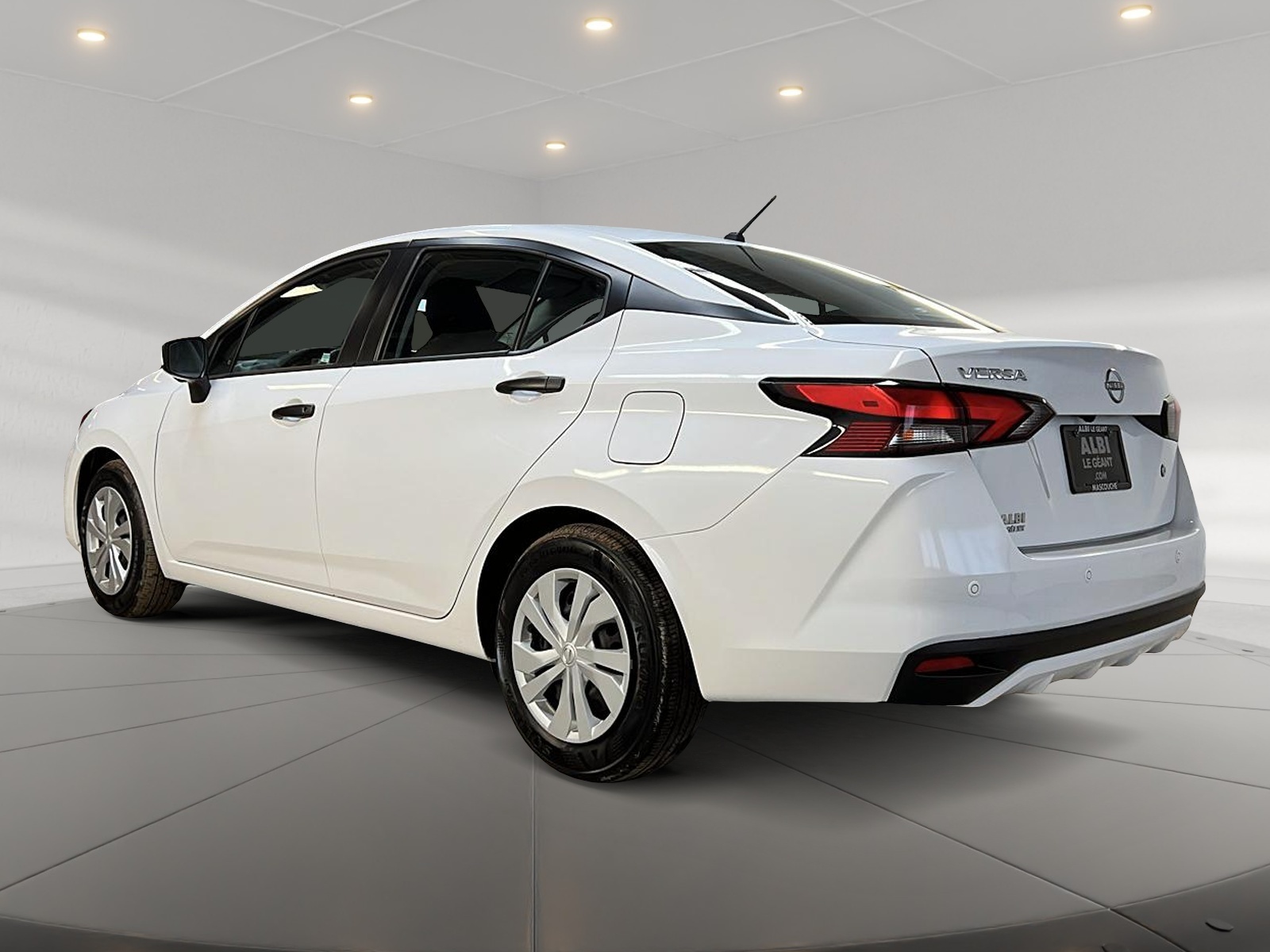 Nissan Versa S 2025 — photo 6