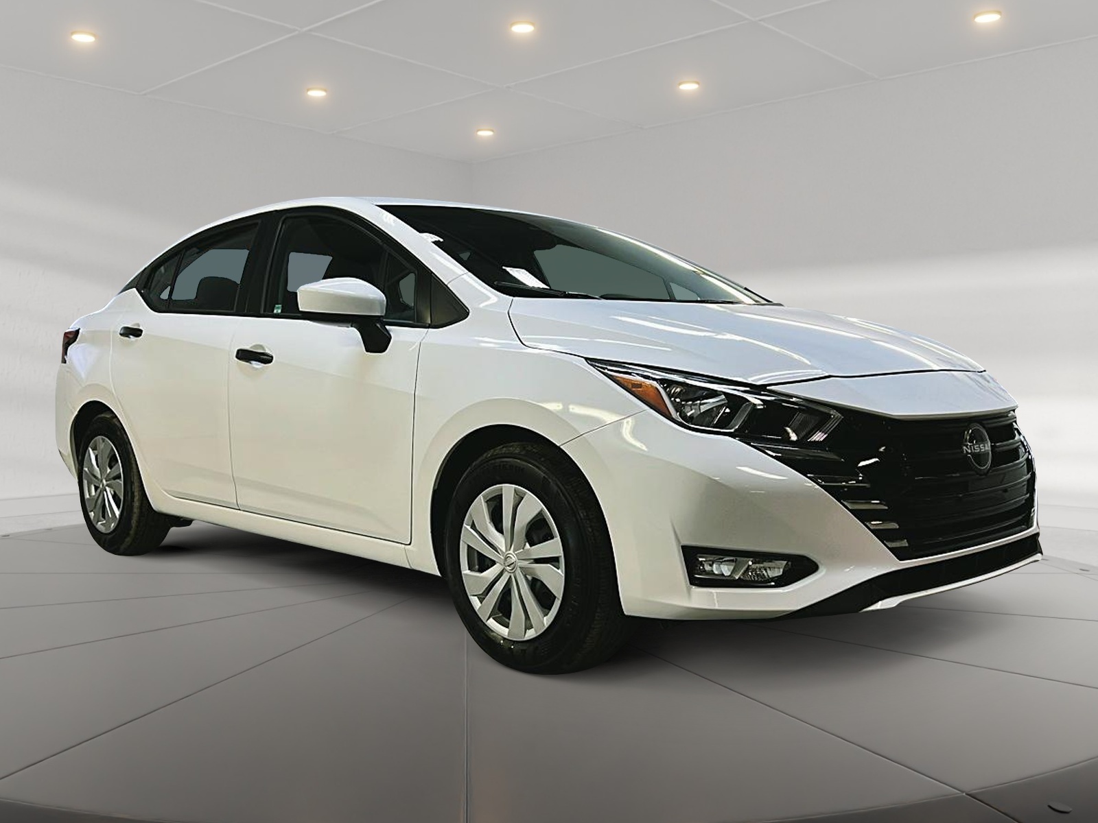 Nissan Versa S 2025 — photo 3