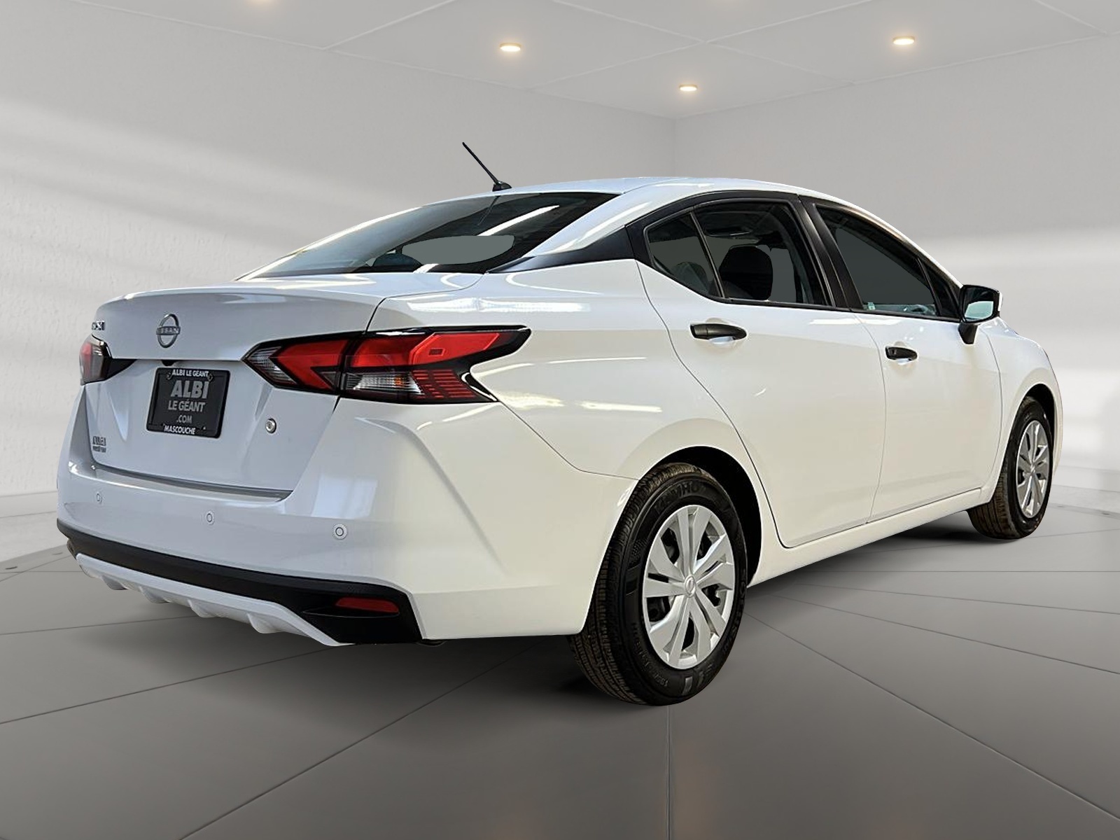 Nissan Versa S 2025 — photo 4