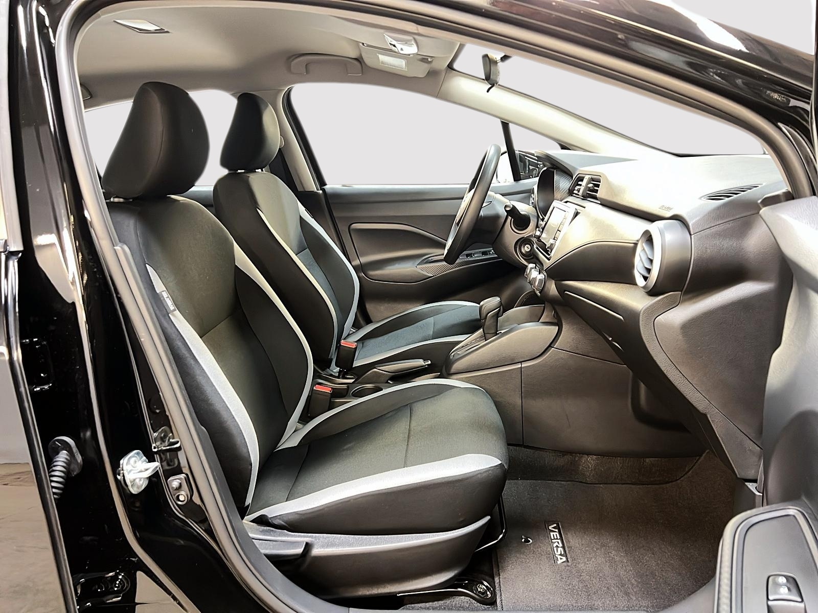 Nissan Versa S 2025 — photo 8