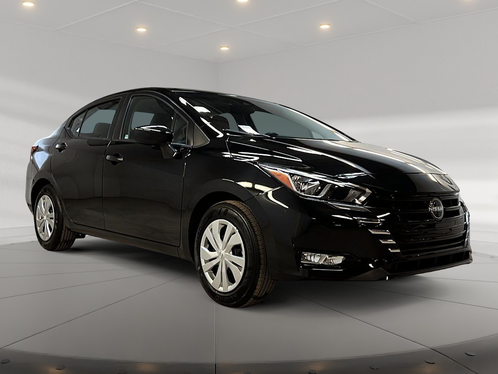 Nissan Versa S 2025 — photo 3