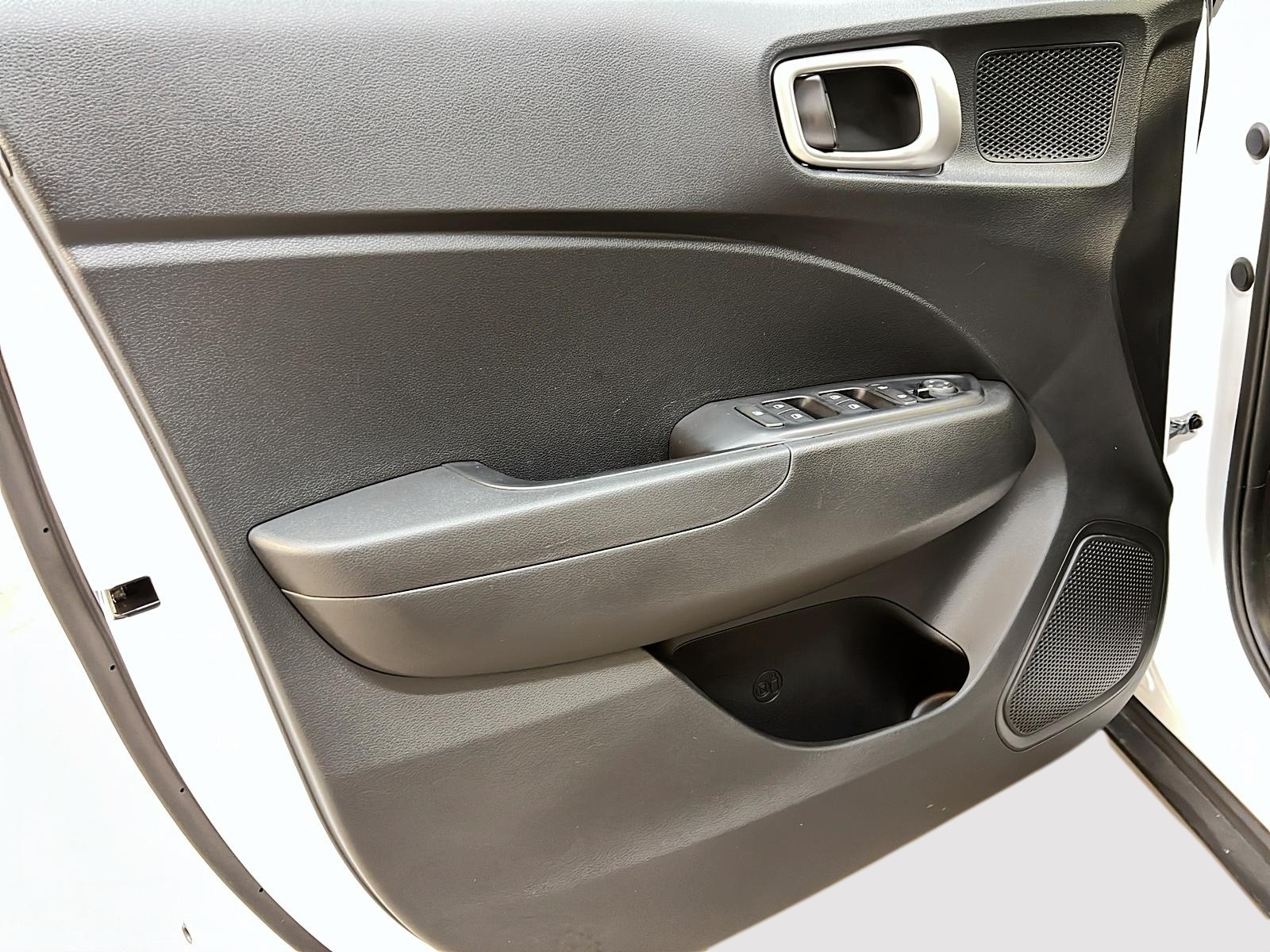Hyundai Venue 2024 - Image #21