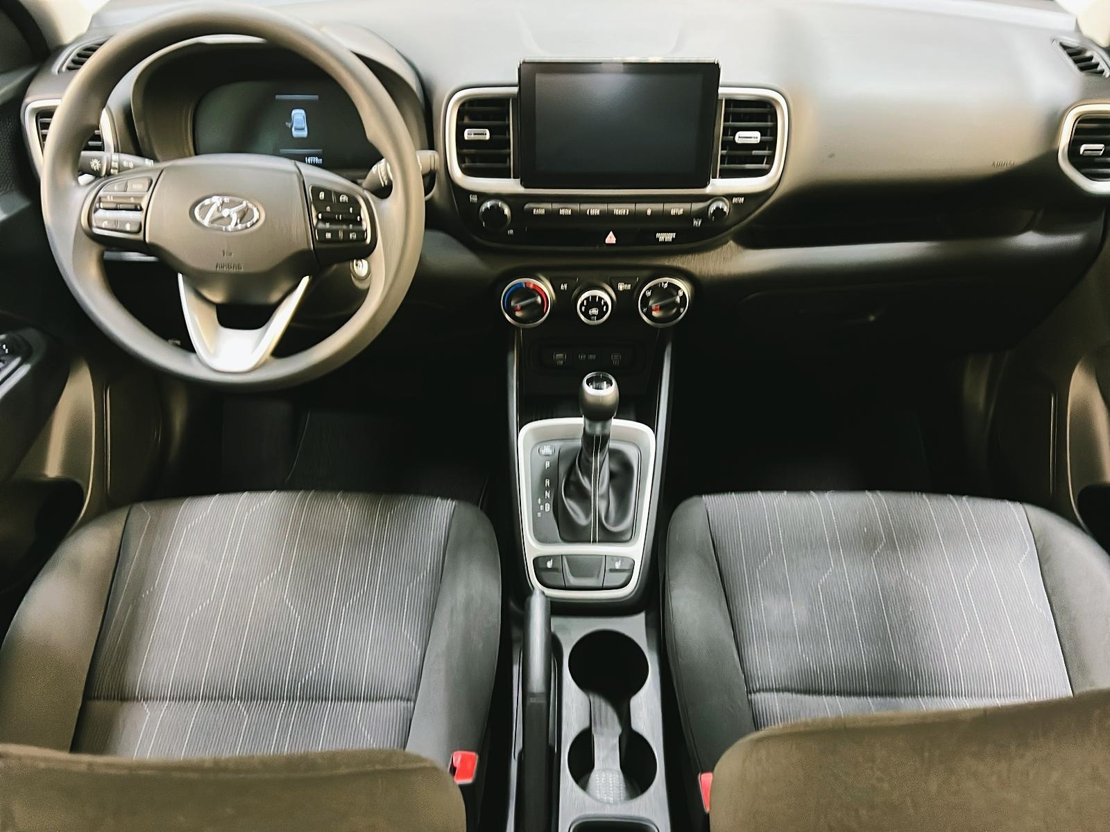 Hyundai Venue ESSENTIEL 2024 - image #10