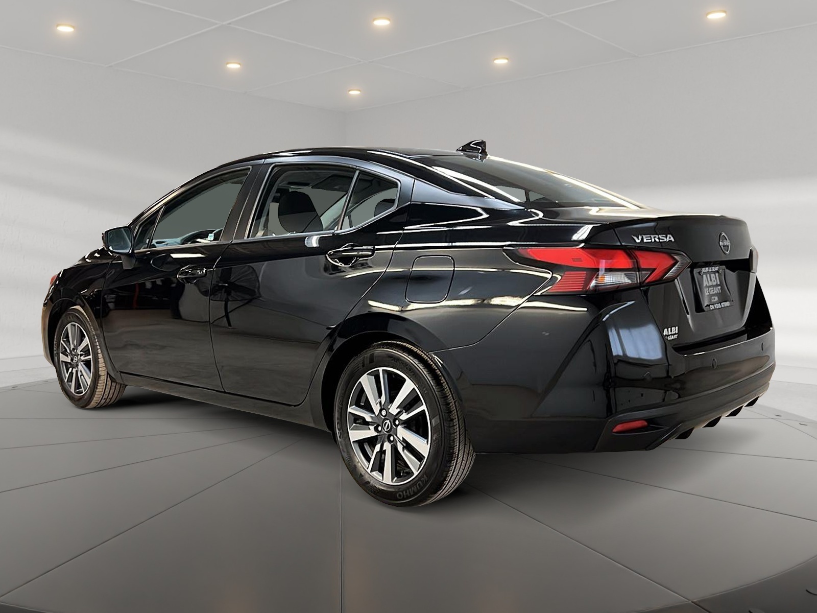 Nissan Versa SV 2025 — photo 6