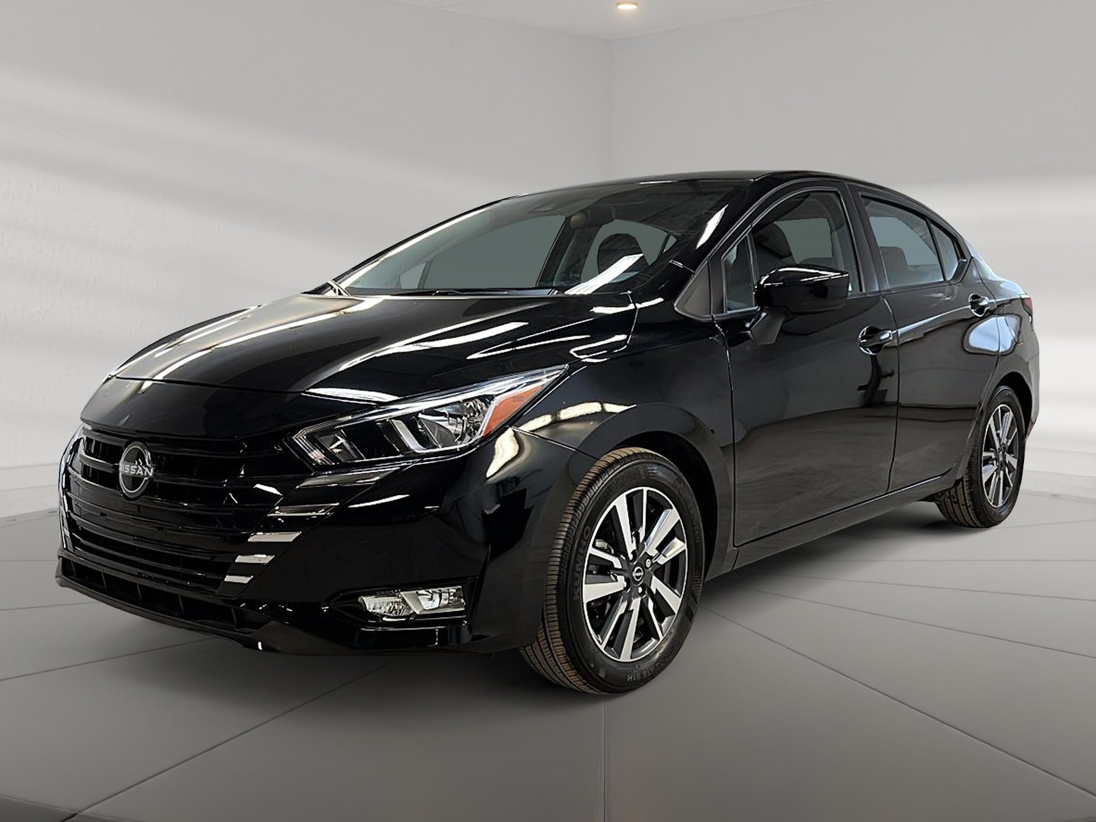 Nissan Versa SV 2025