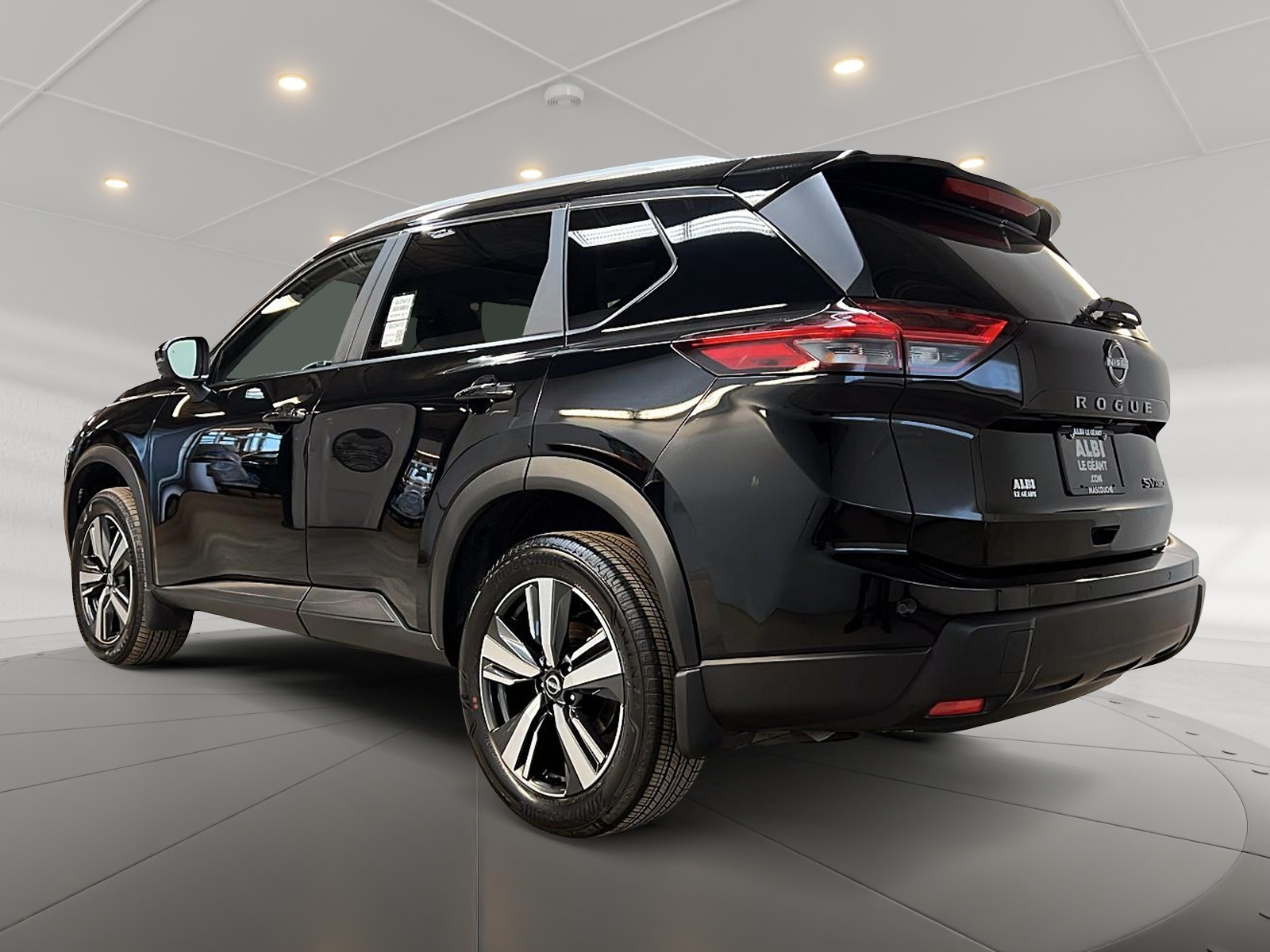 Nissan Rogue SV PREMIUM CUIR TOIT PANO 4RM 2024 - image #6