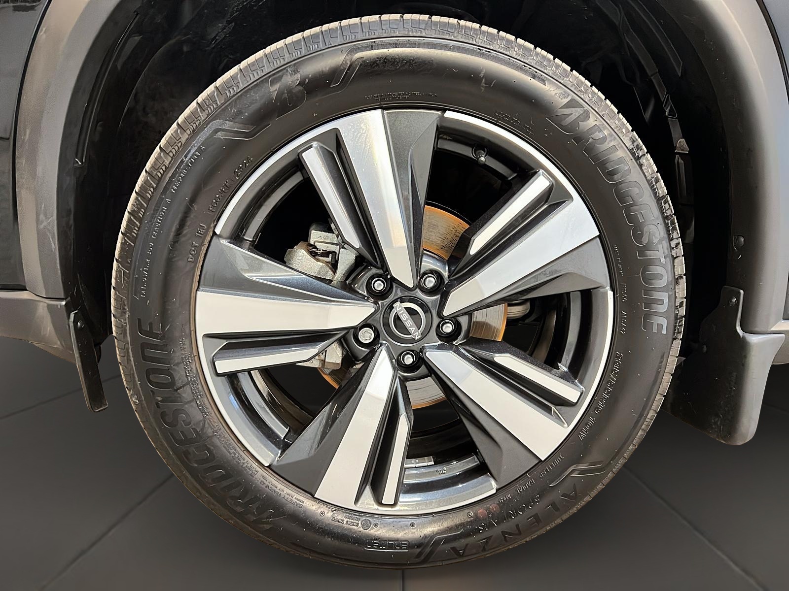 Nissan Rogue SV PREMIUM CUIR TOIT PANO 4RM 2024 - image #29