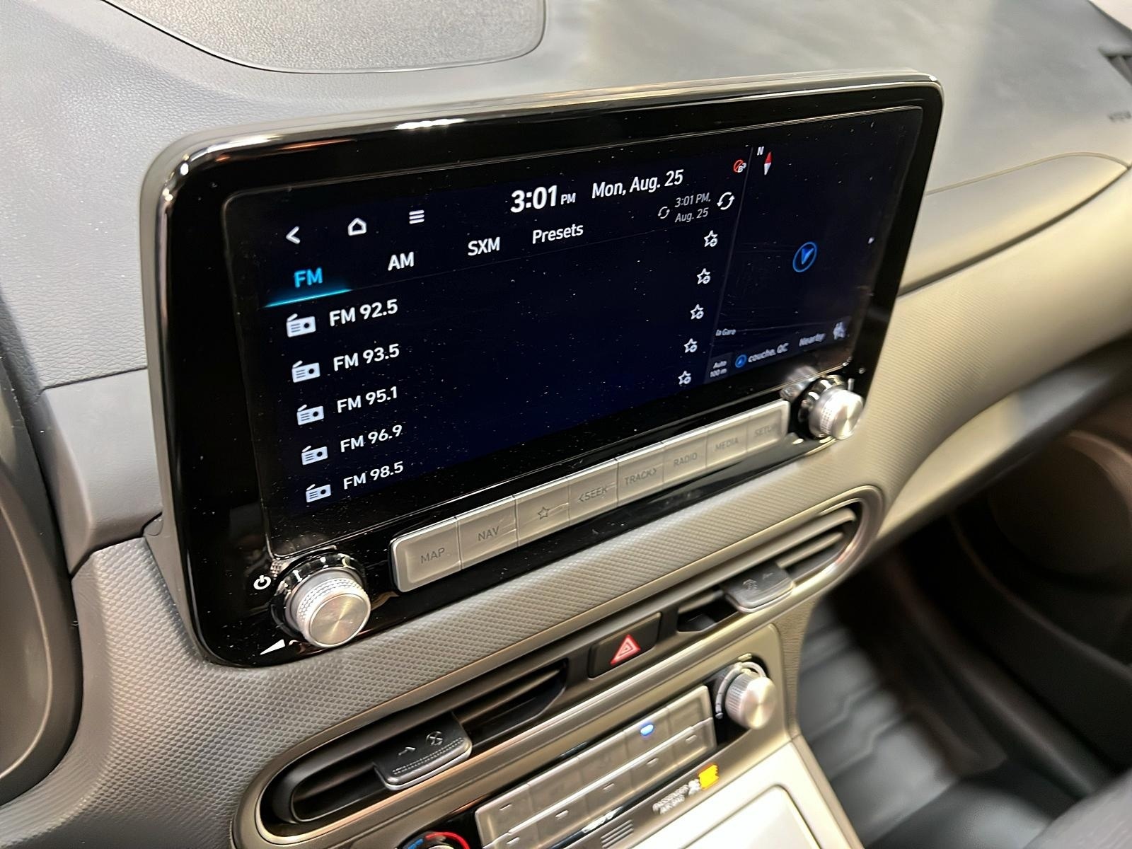 Hyundai Kona EV PREFERRED NAV 2023 - image #15