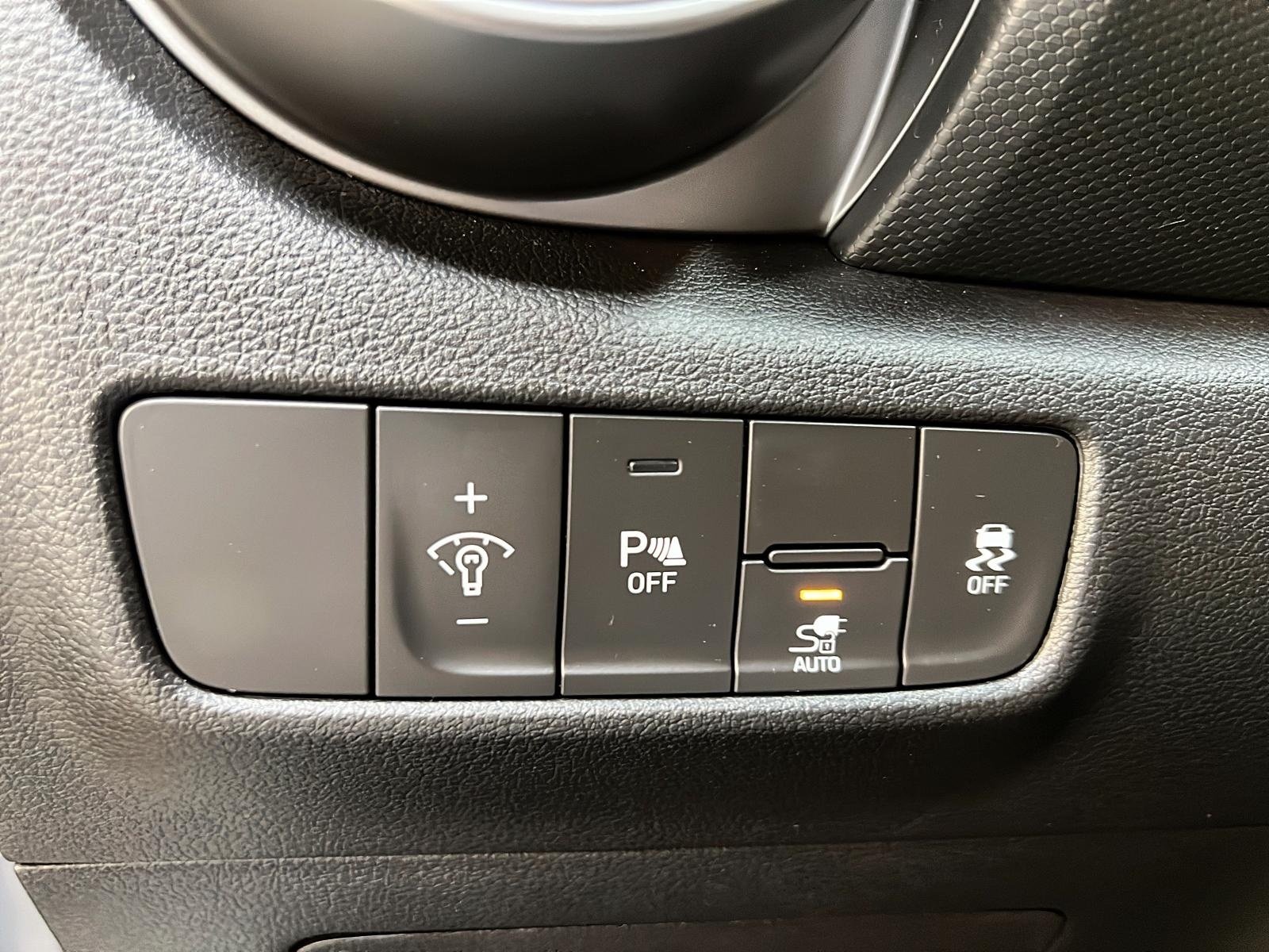 Hyundai Kona EV PREFERRED NAV 2023 - image #21