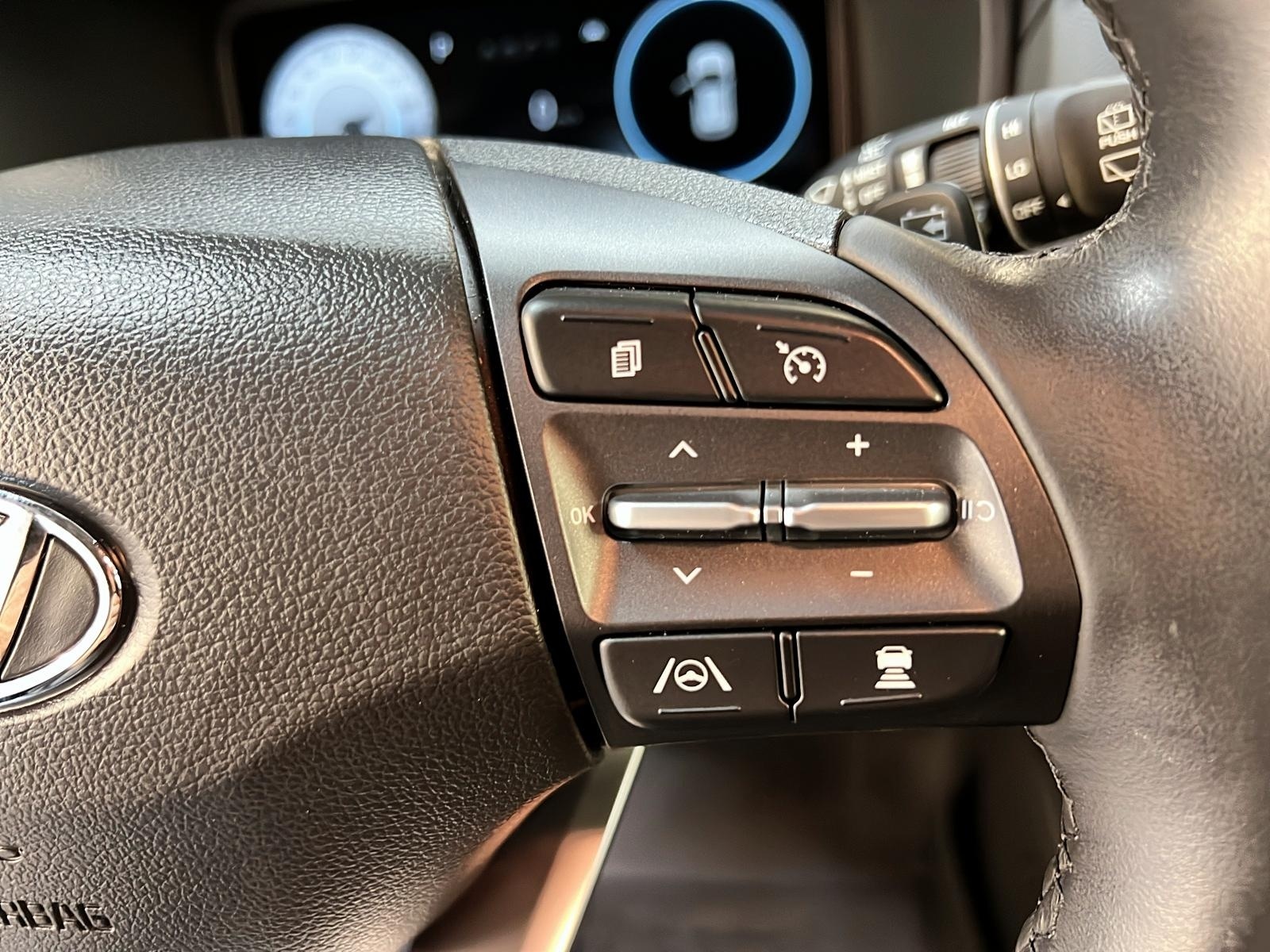 Hyundai Kona EV PREFERRED NAV 2023 - image #19