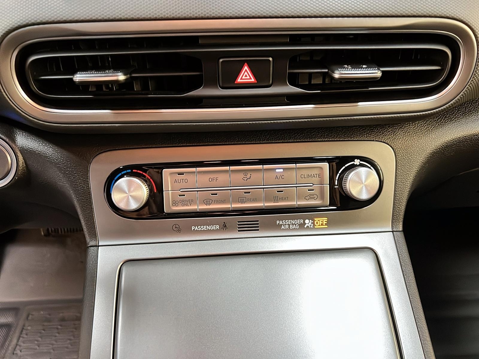 Hyundai Kona EV PREFERRED NAV 2023 - image #14