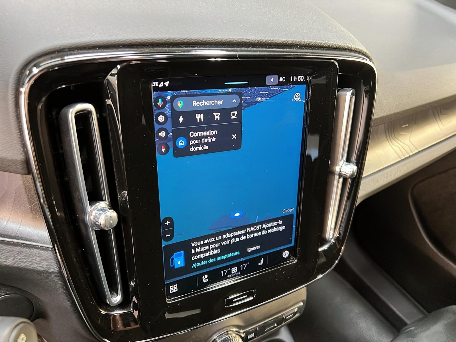 Volvo XC40 TWIN RECHARGE PLUS TOIT PANO NAV 4RM 2023 - image #19