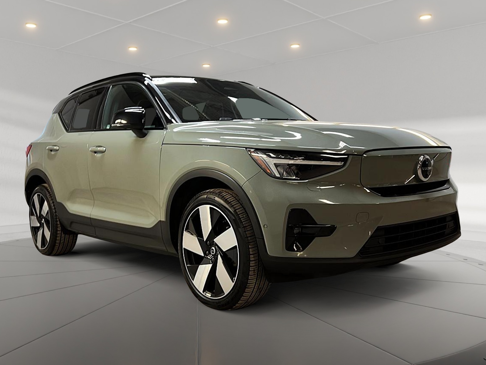 Volvo XC40 TWIN RECHARGE PLUS TOIT PANO NAV 4RM 2023 - image #3