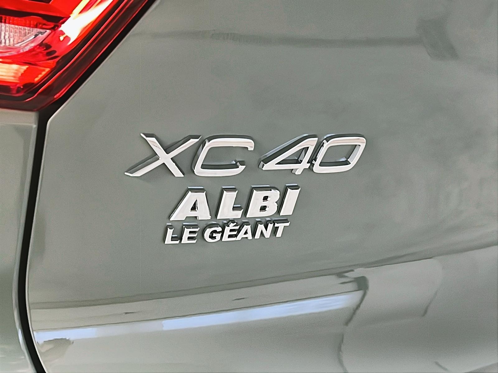 Volvo XC40 TWIN RECHARGE PLUS TOIT PANO NAV 4RM 2023 - image #27