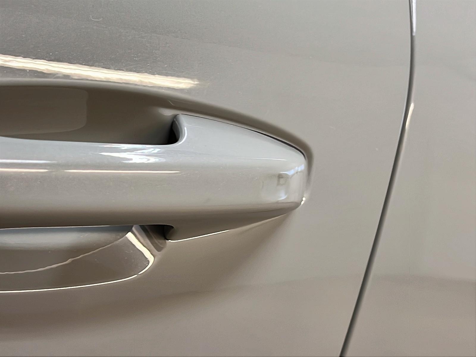 Volvo XC40 TWIN RECHARGE PLUS TOIT PANO NAV 4RM 2023 - image #26