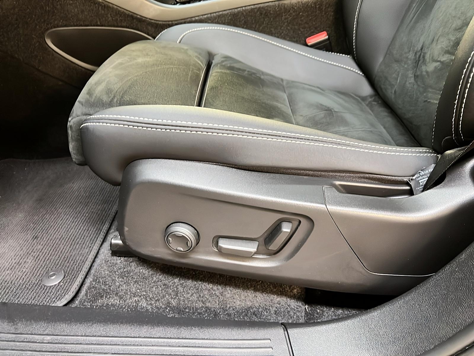 Volvo XC40 TWIN RECHARGE PLUS TOIT PANO NAV 4RM 2023 - image #25