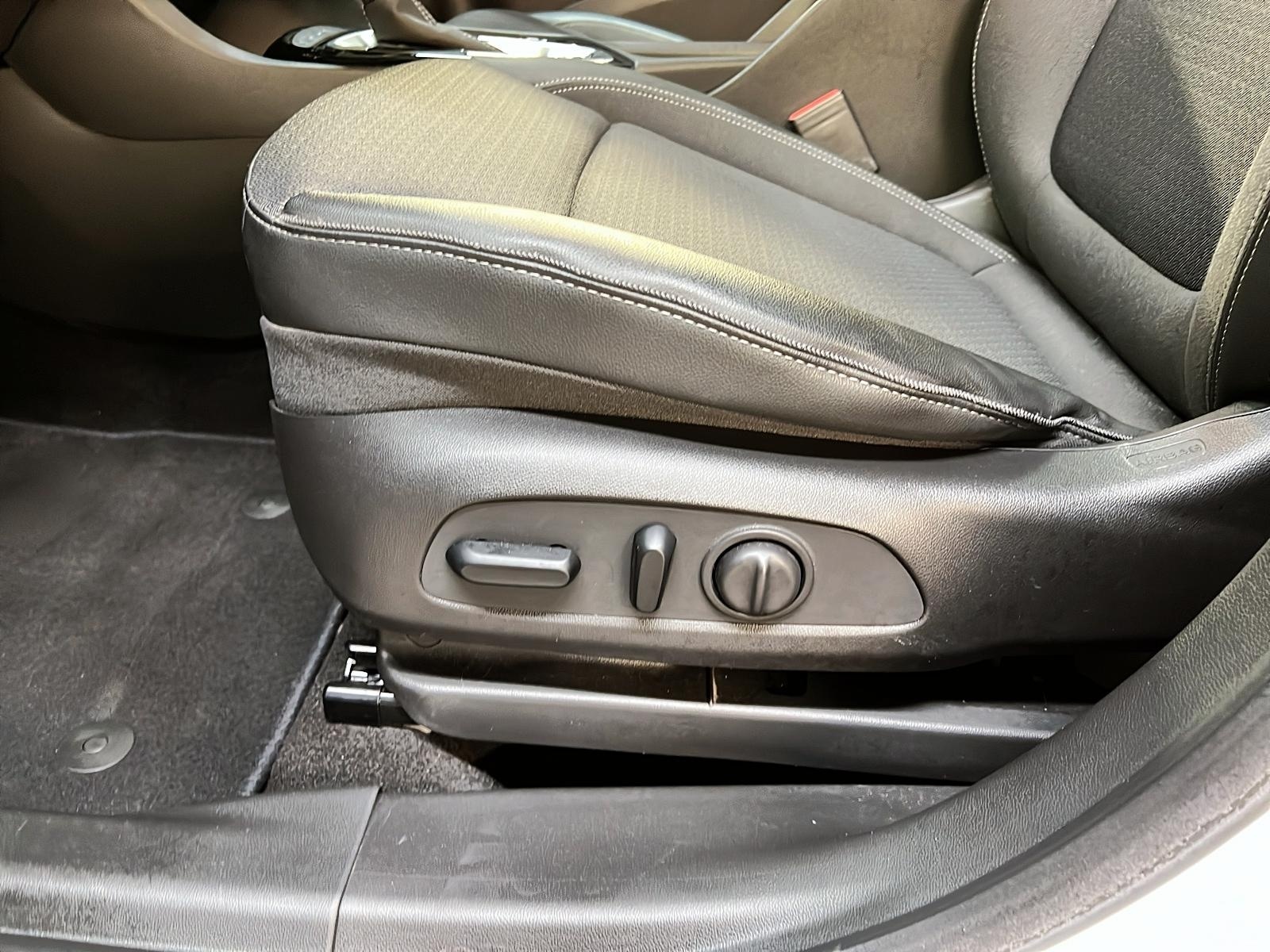 Buick Encore GX SELECT ST GR EXPERIENCE TOIT PANO 4RM 2023 - image #25