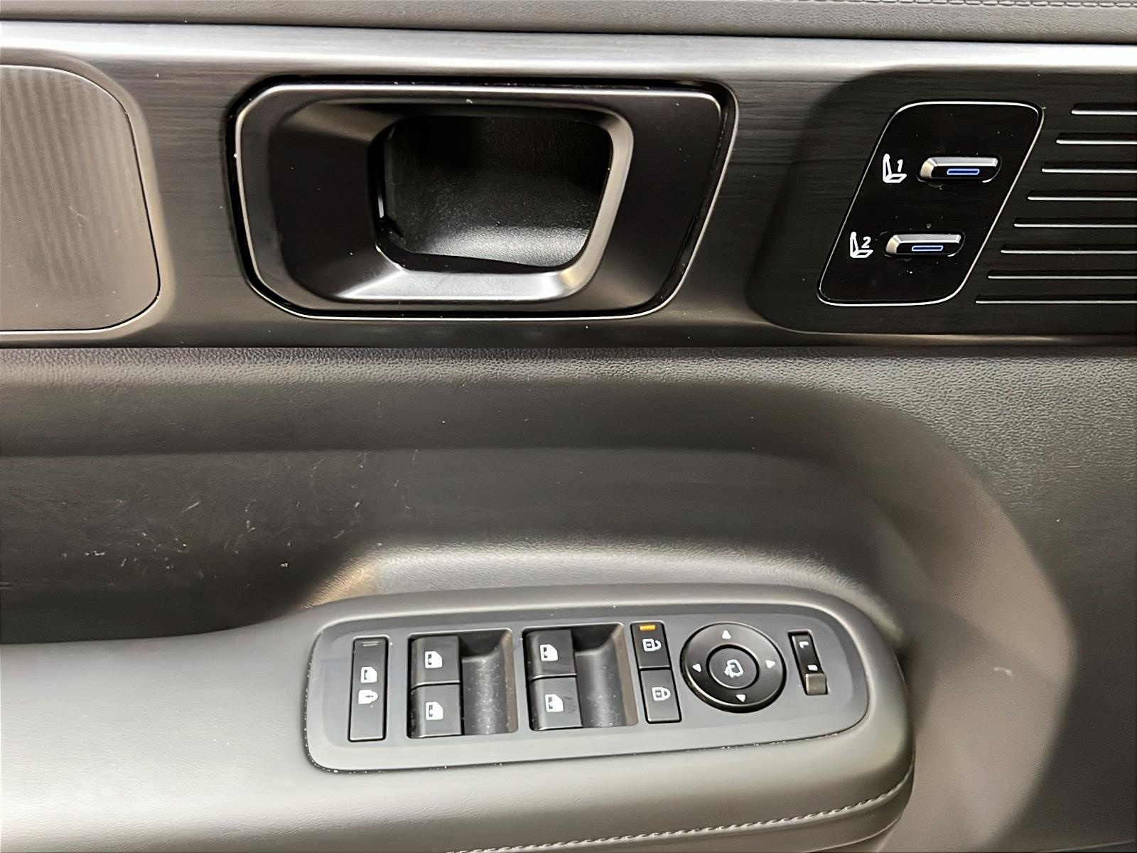 Hyundai Santa Fe ULTIMATE CALLIGRAPHY CUIR TOIT NAV 4RM 2024 - image #25