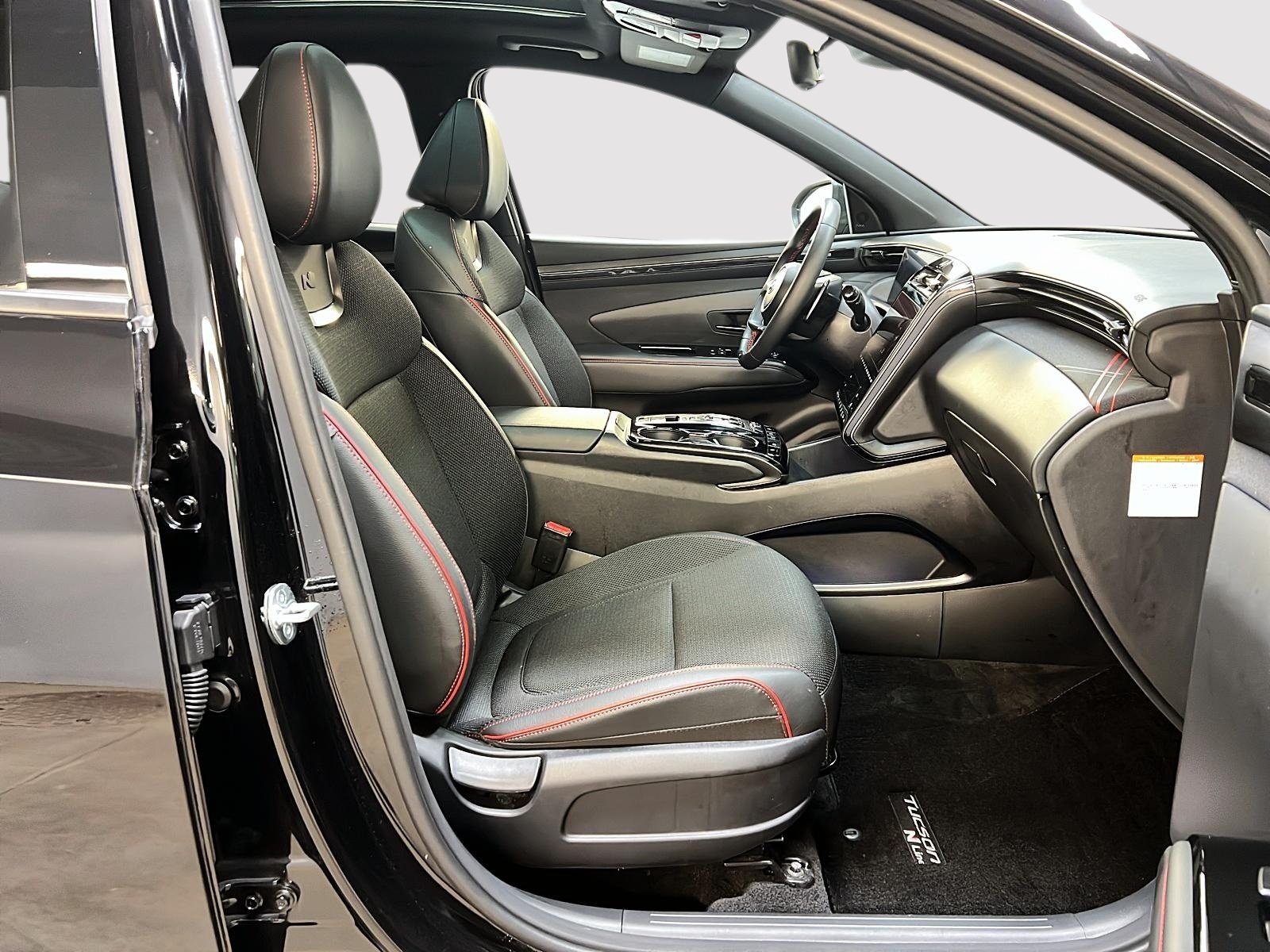 Hyundai Tucson N-LINE HYBRID TOIT PANO NAV 4RM 2024 - image #8