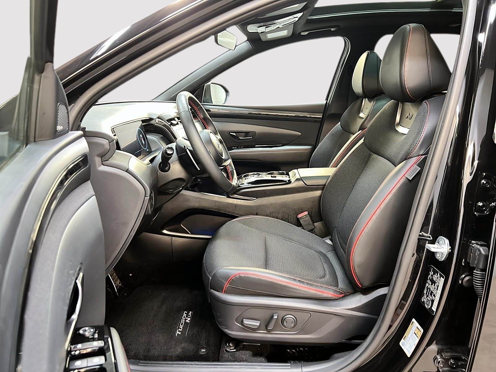 Hyundai Tucson N-LINE HYBRID TOIT PANO NAV 4RM 2024 - image #7