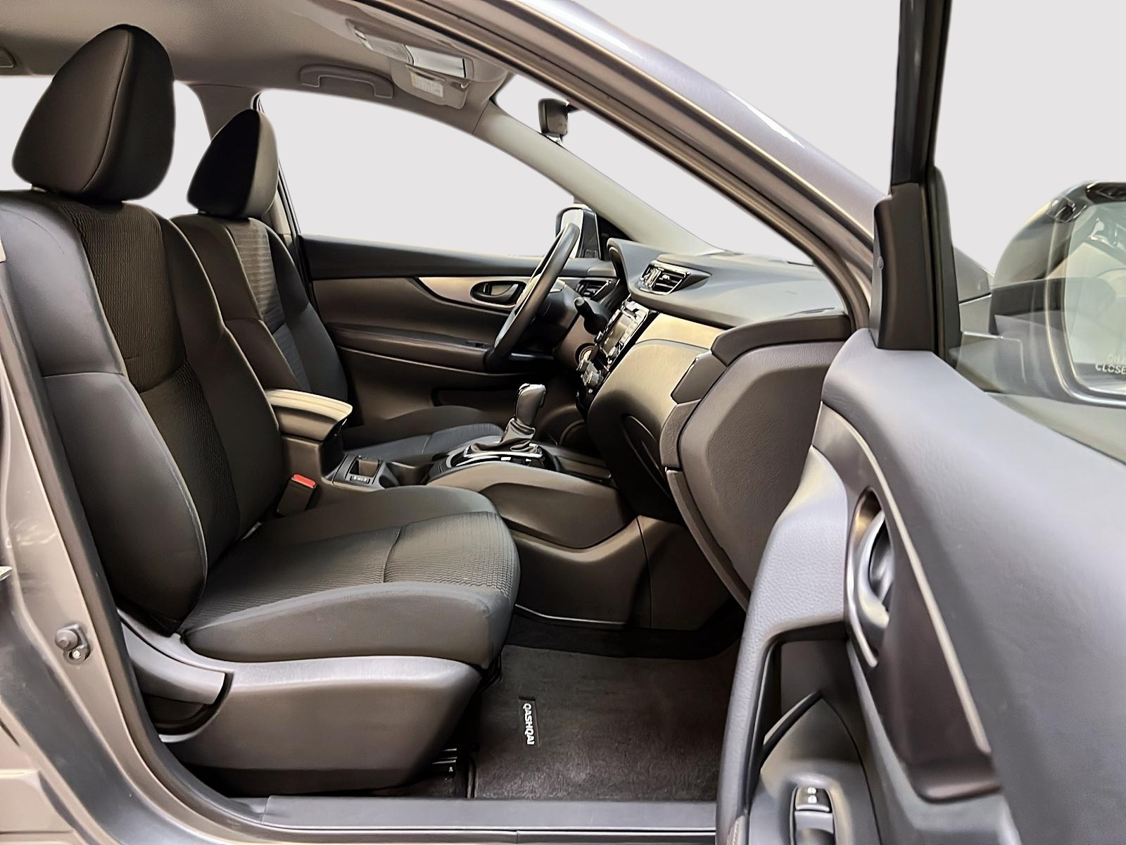 Nissan Qashqai S 4RM 2023 - image #8