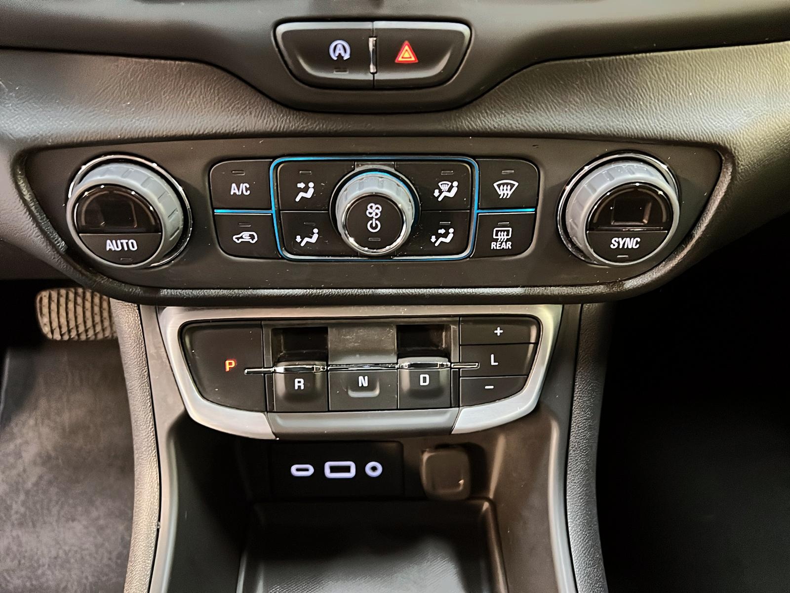 GMC Terrain 2022 - Image #14
