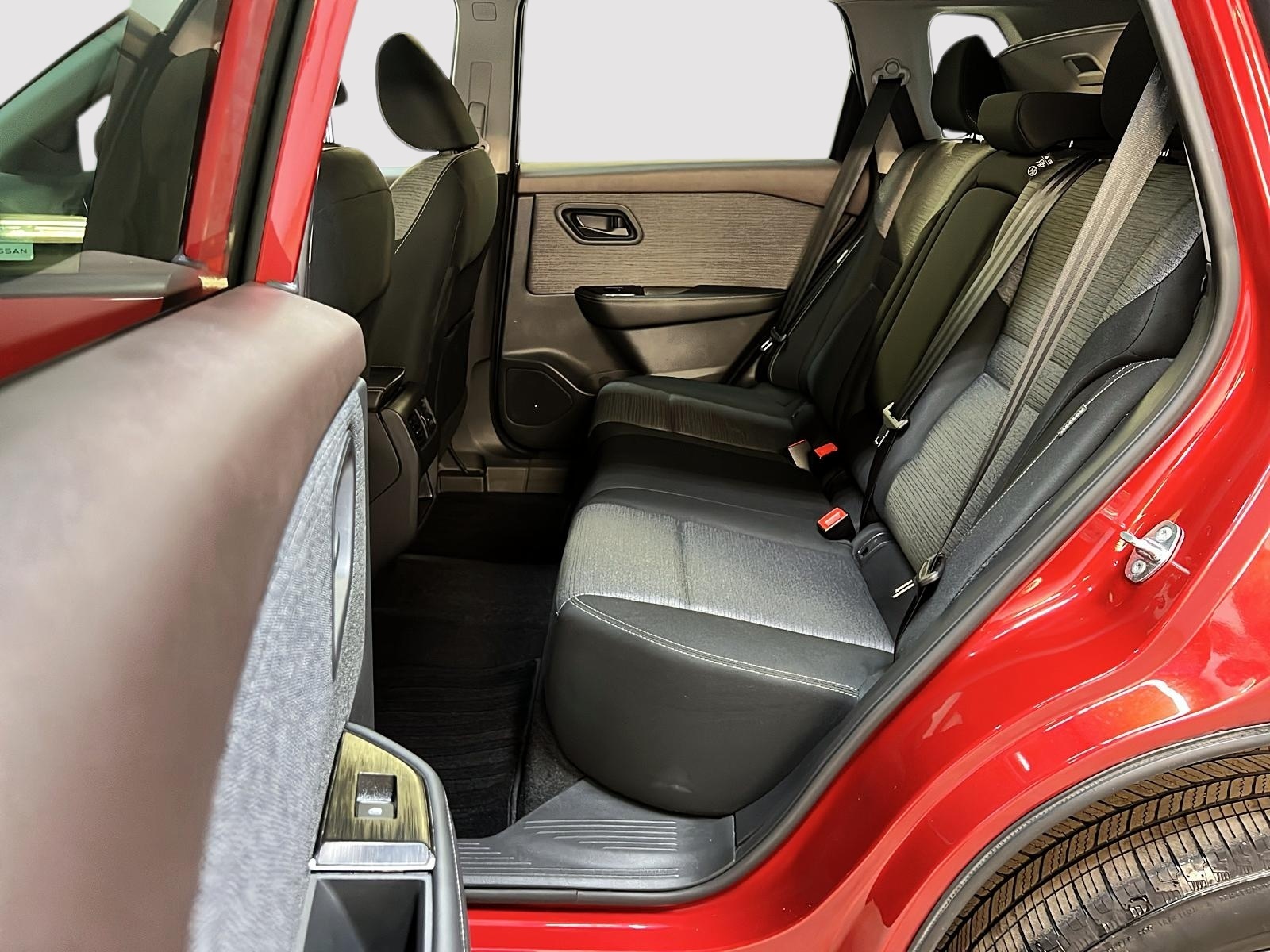 Nissan Rogue S 2022 - image #9