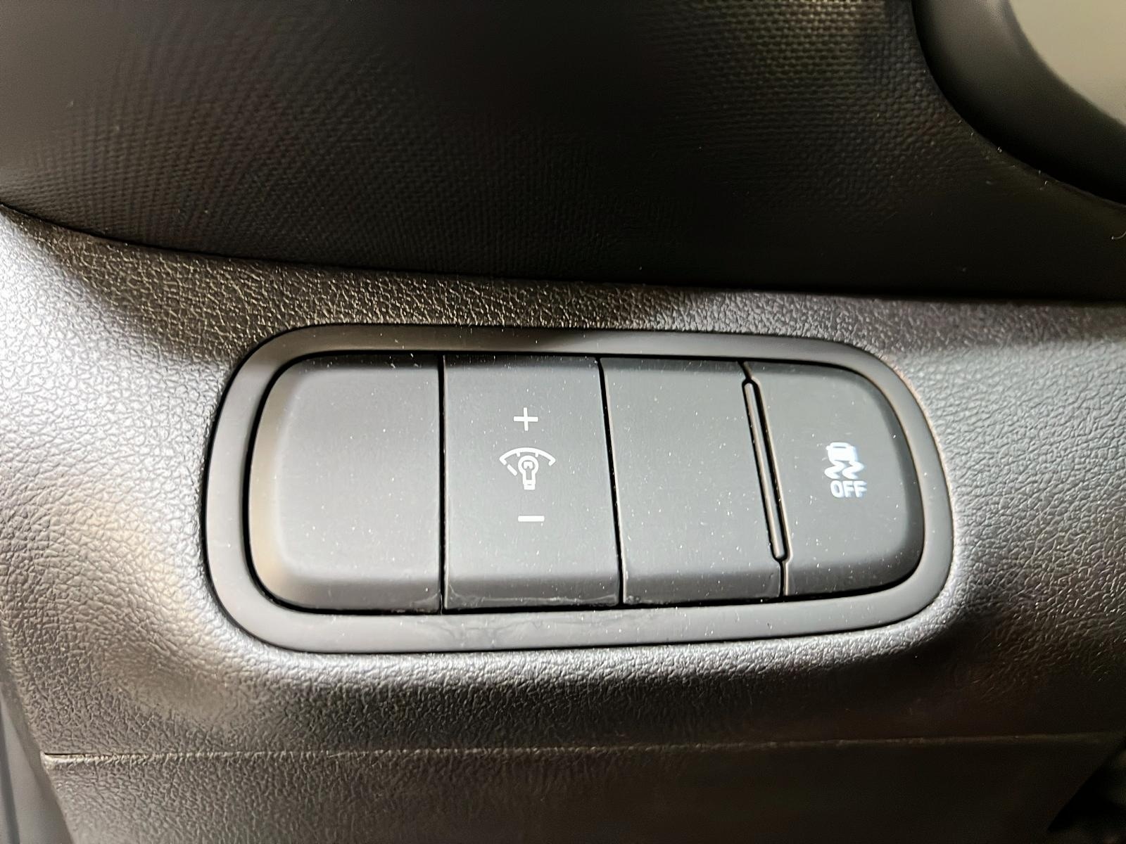 Hyundai Venue ESSENTIAL 2023 - image #19