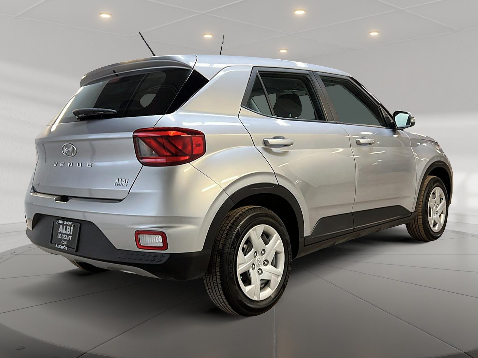 Hyundai Venue ESSENTIAL 2023 - image #4