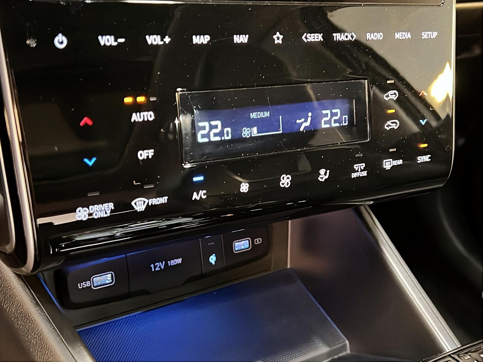 Hyundai Tucson ULTIMATE HYBRID CUIR TOIT PANO NAV 4RM 2023 - image #16