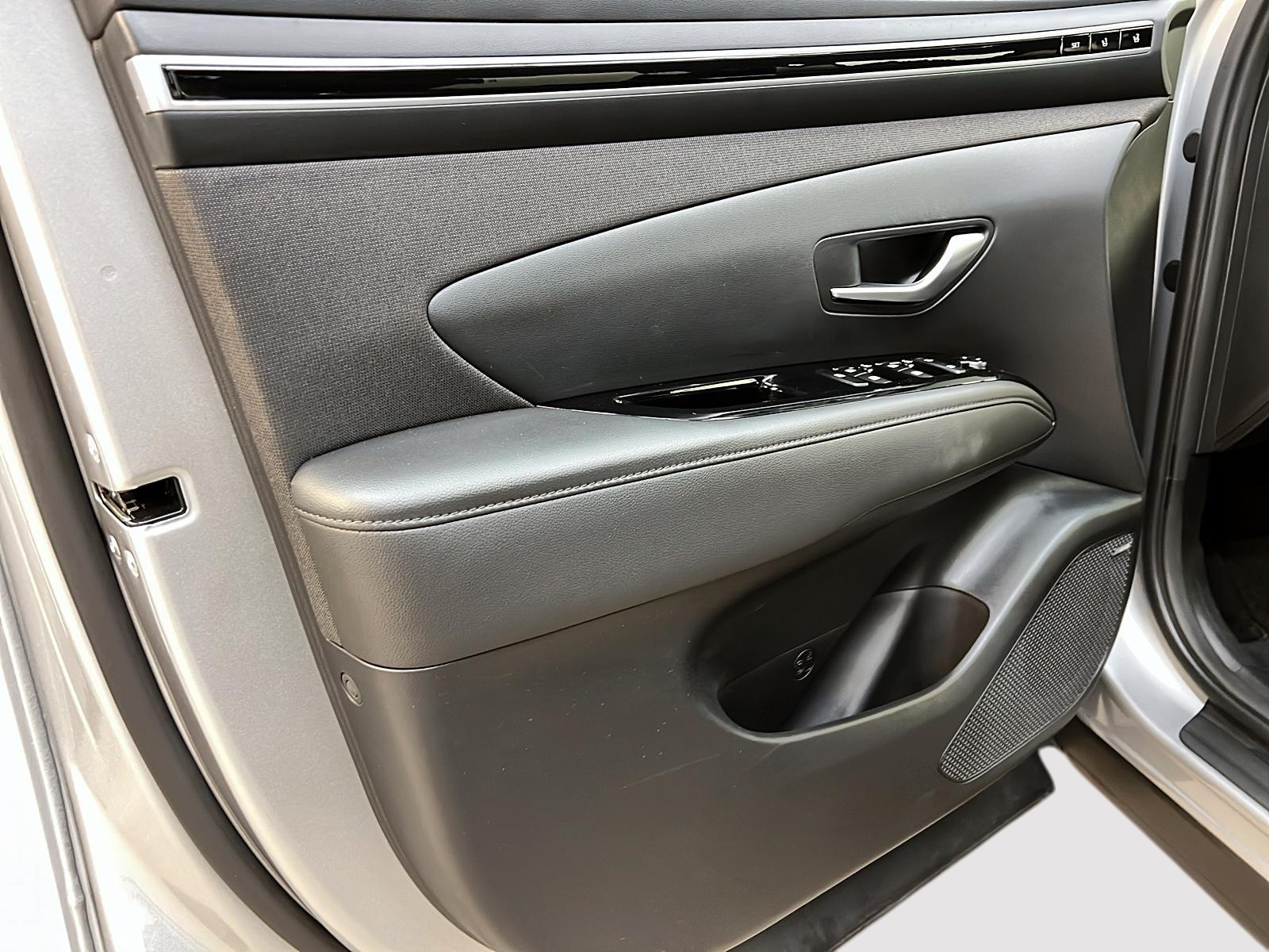 Hyundai Tucson ULTIMATE HYBRID CUIR TOIT PANO NAV 4RM 2023 - image #27