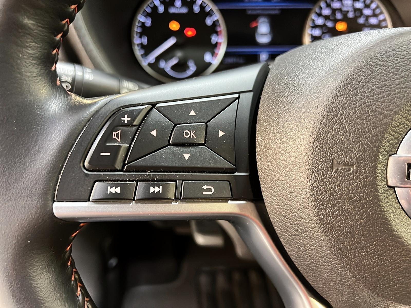 Nissan Sentra SR MIDNIGHT TOIT 2023 - image #20