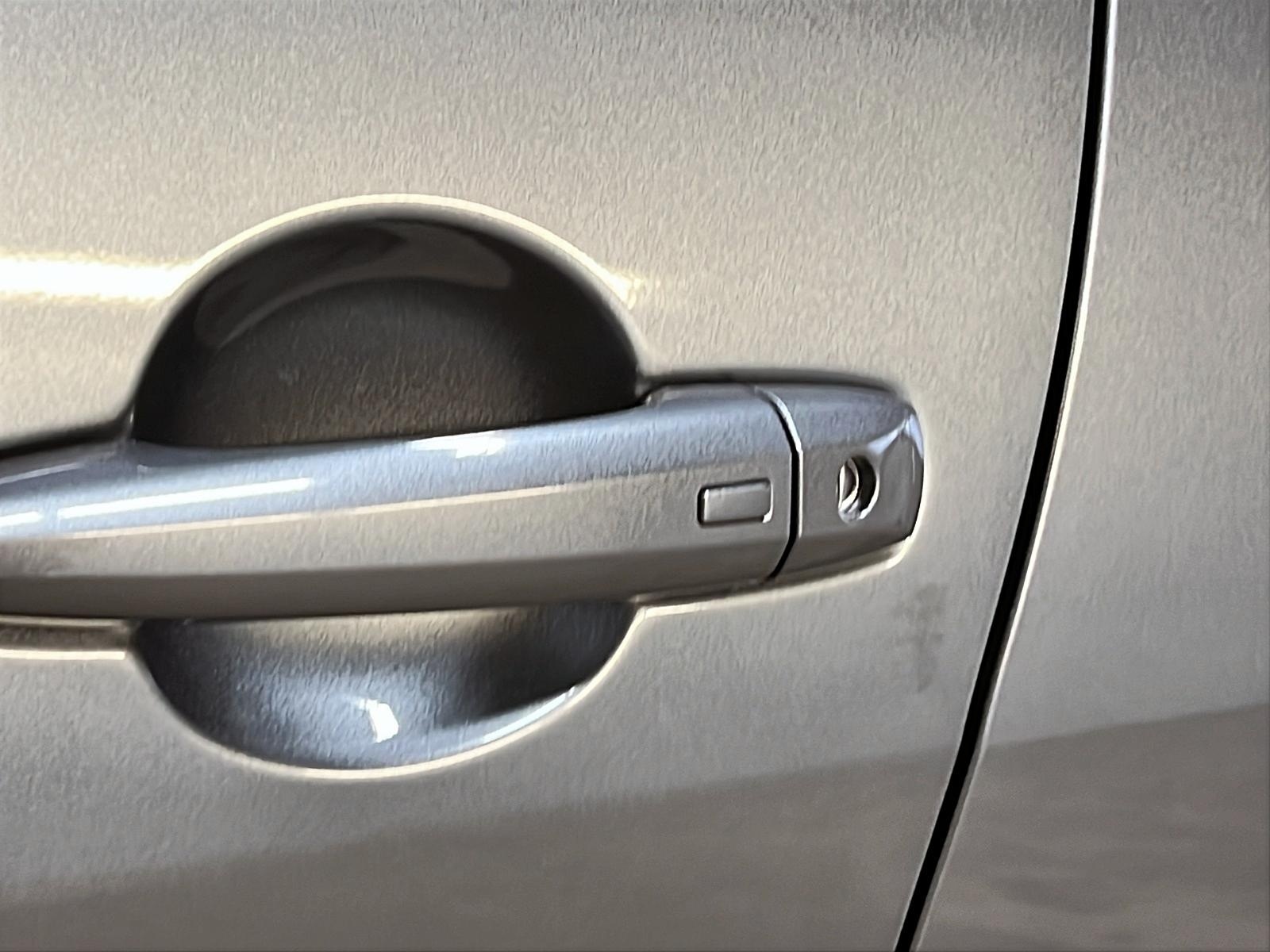 Nissan Sentra SR MIDNIGHT TOIT 2023 - image #24