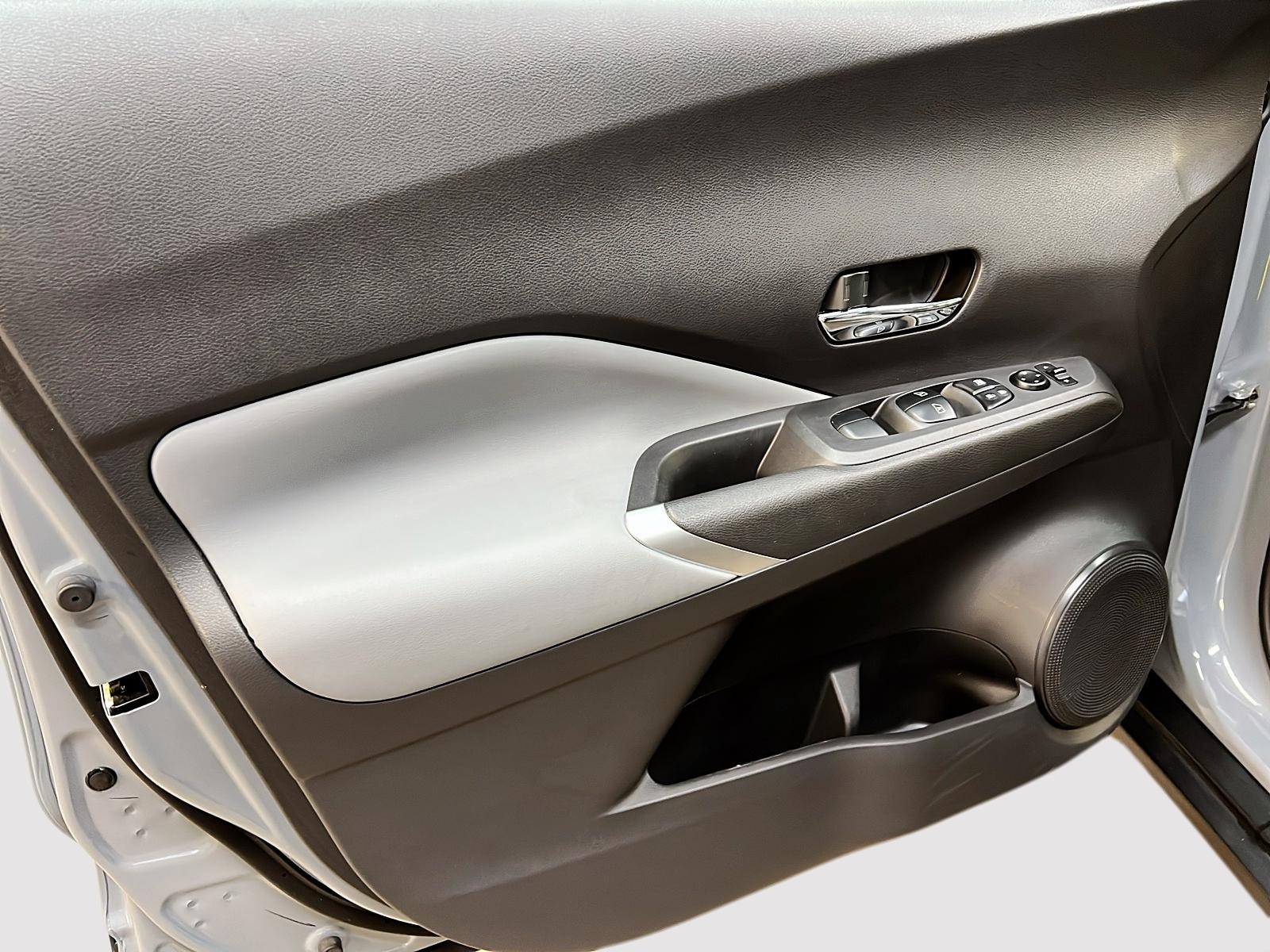 Nissan Kicks SR PREMIUM CUIR 2023 - image #22