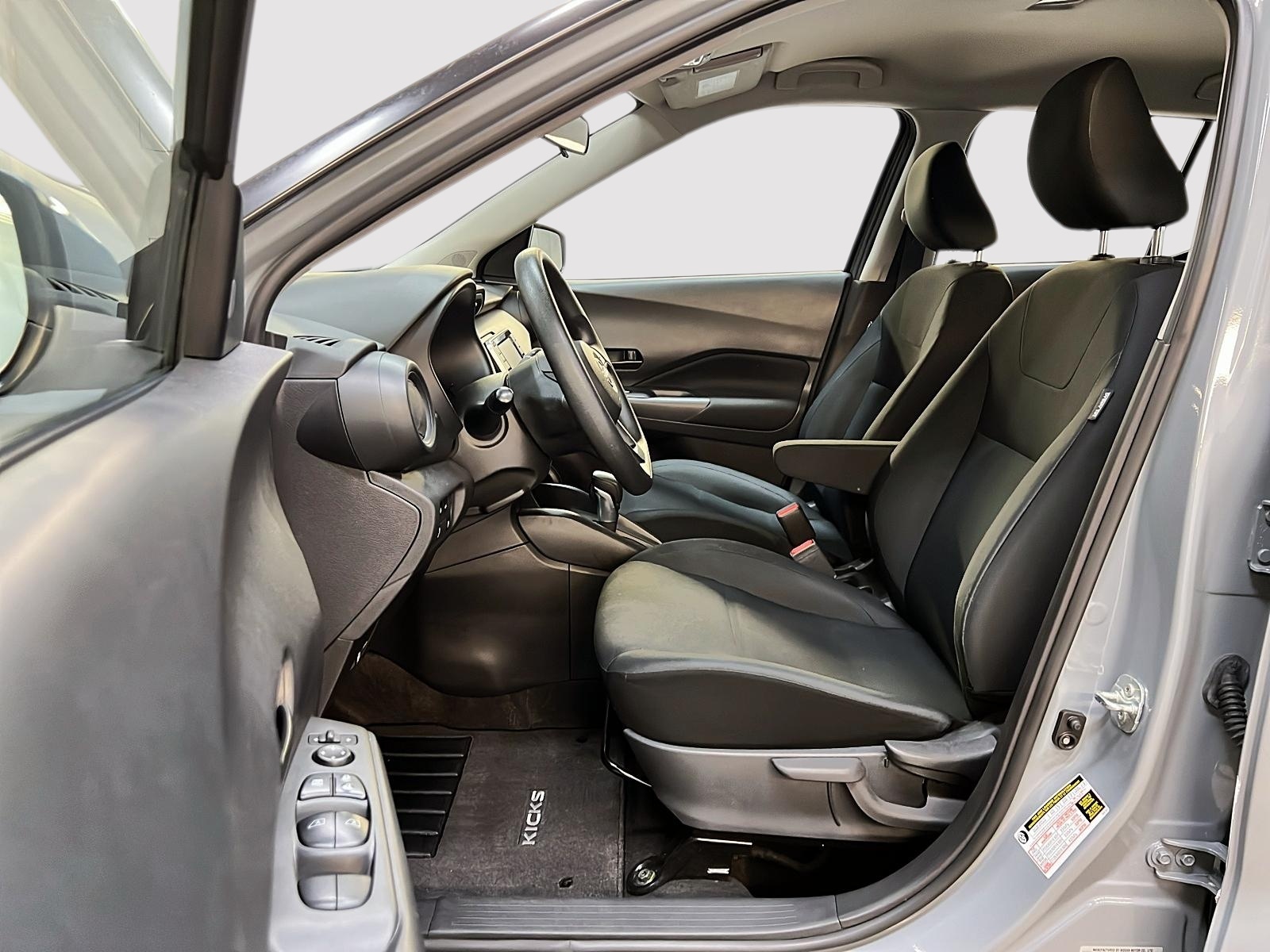 Nissan Kicks S 2023 - image #7