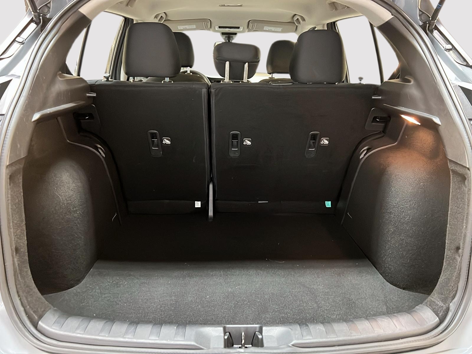Nissan Kicks S 2023 - image #12