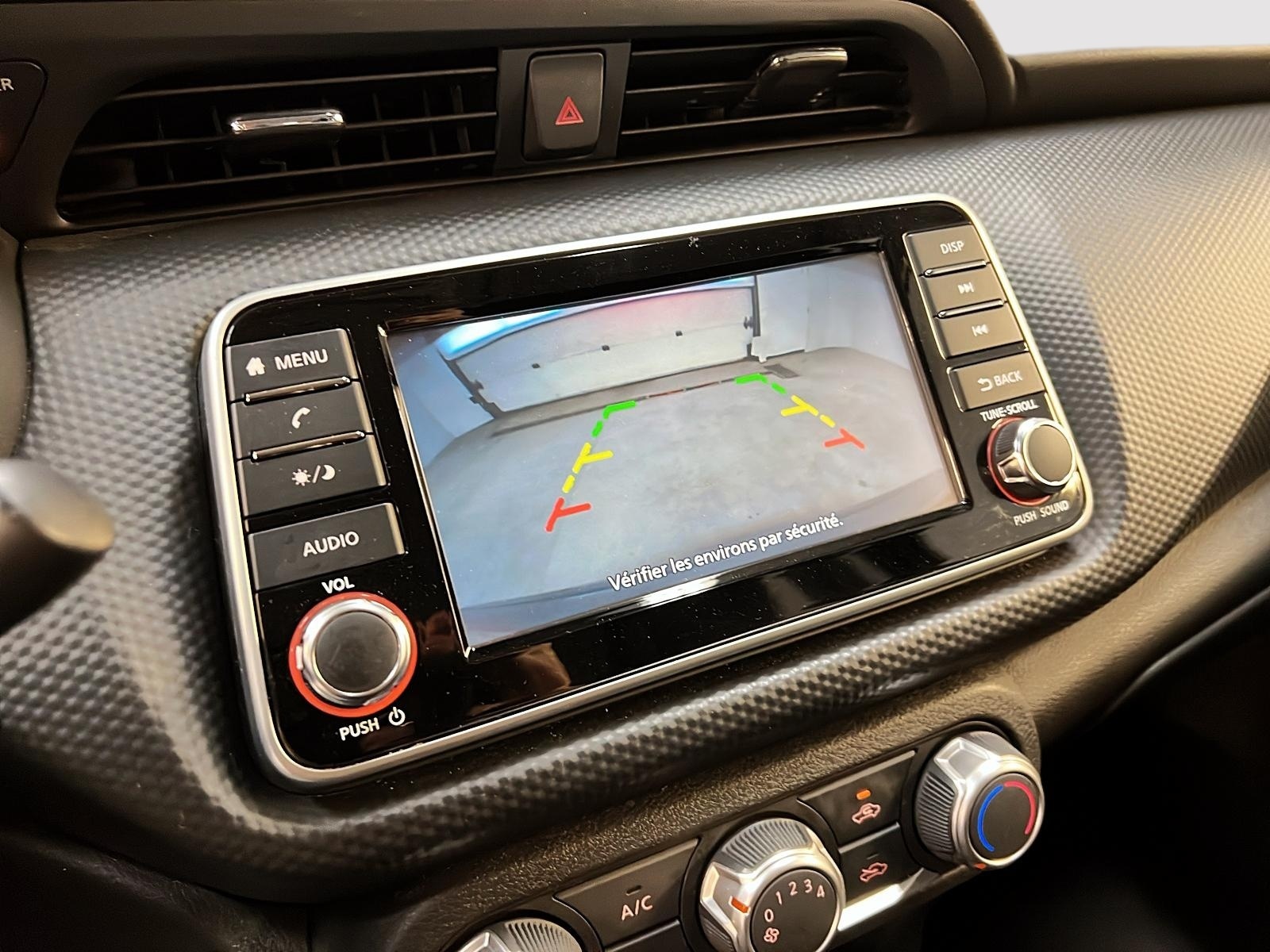 Nissan Kicks S 2023 - image #16