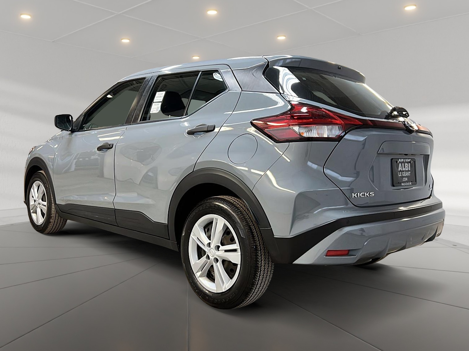 Nissan Kicks S 2023 - image #6