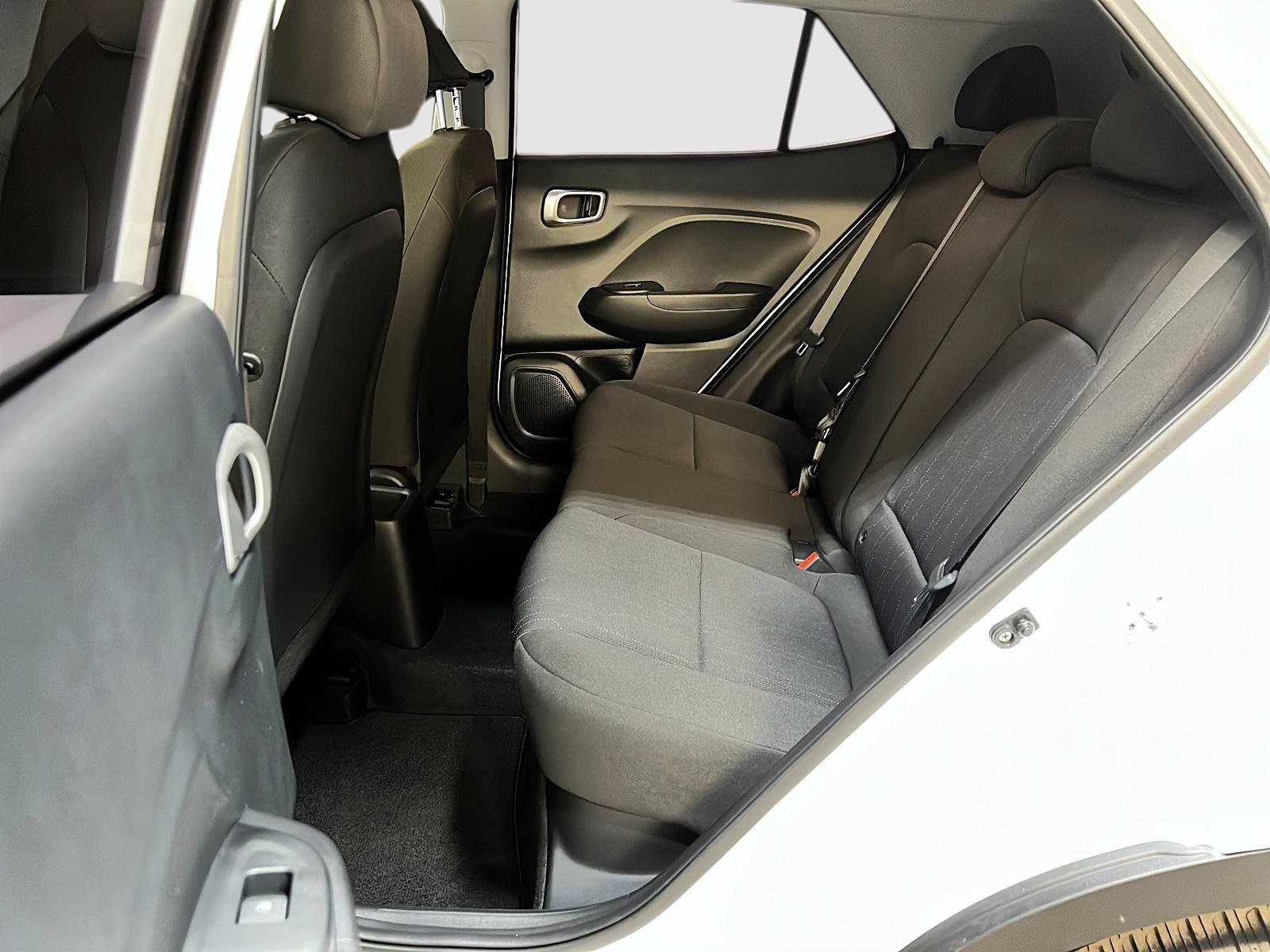 Hyundai Venue ESSENTIAL 2022 - image #9