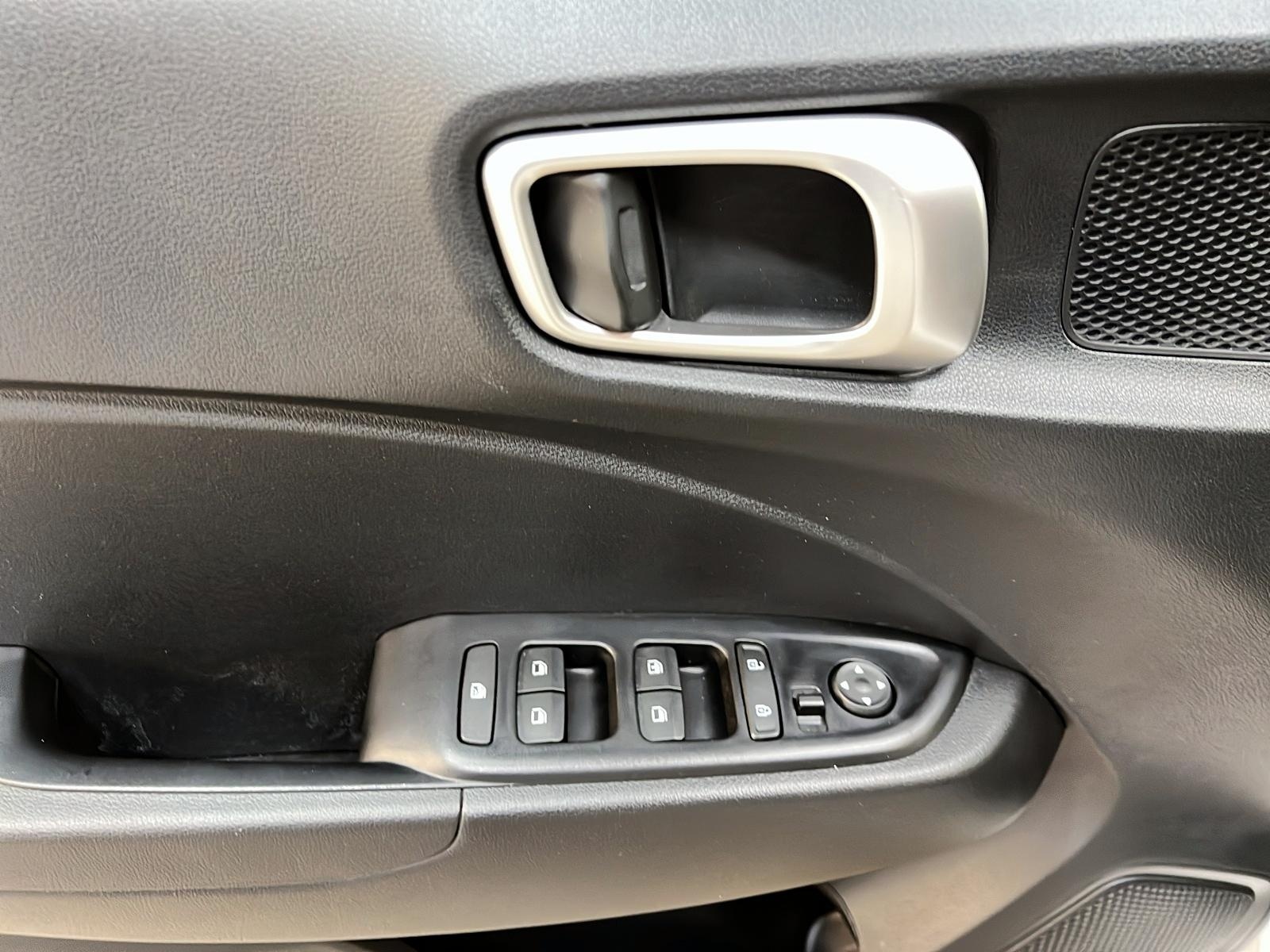 Hyundai Venue ESSENTIAL 2022 - image #20