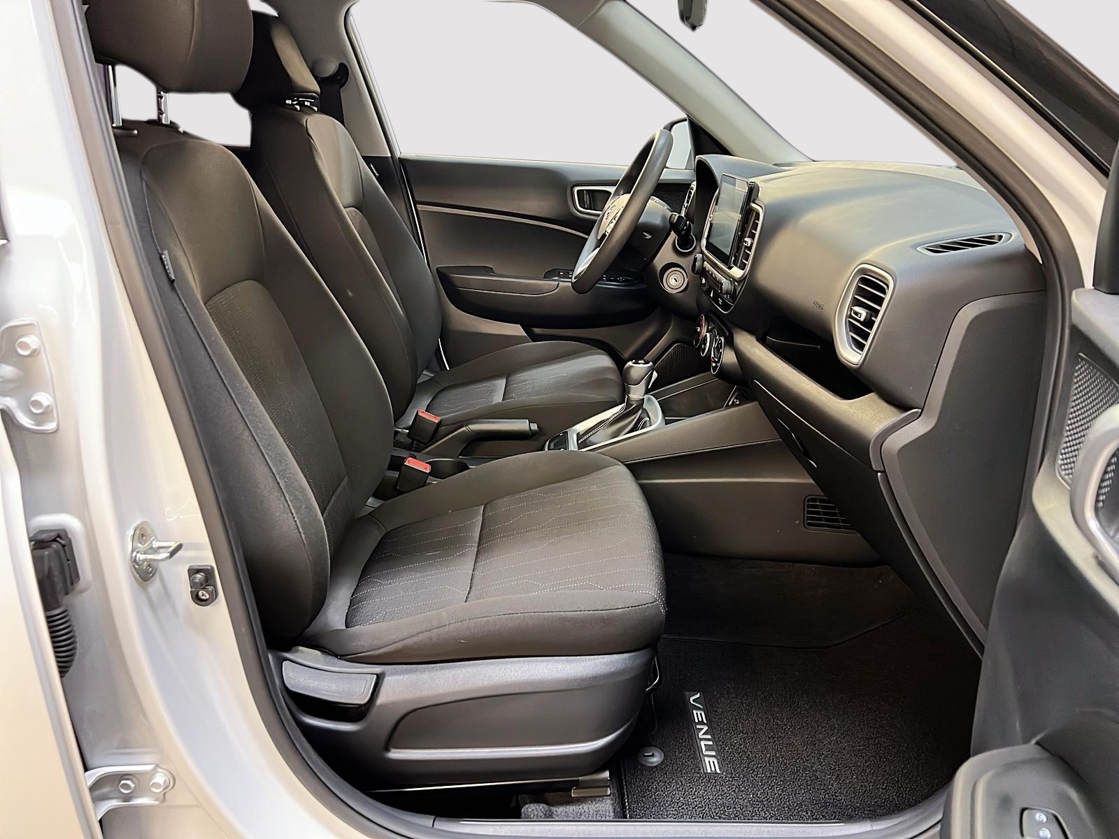Hyundai Venue ESSENTIEL 2022 - image #8