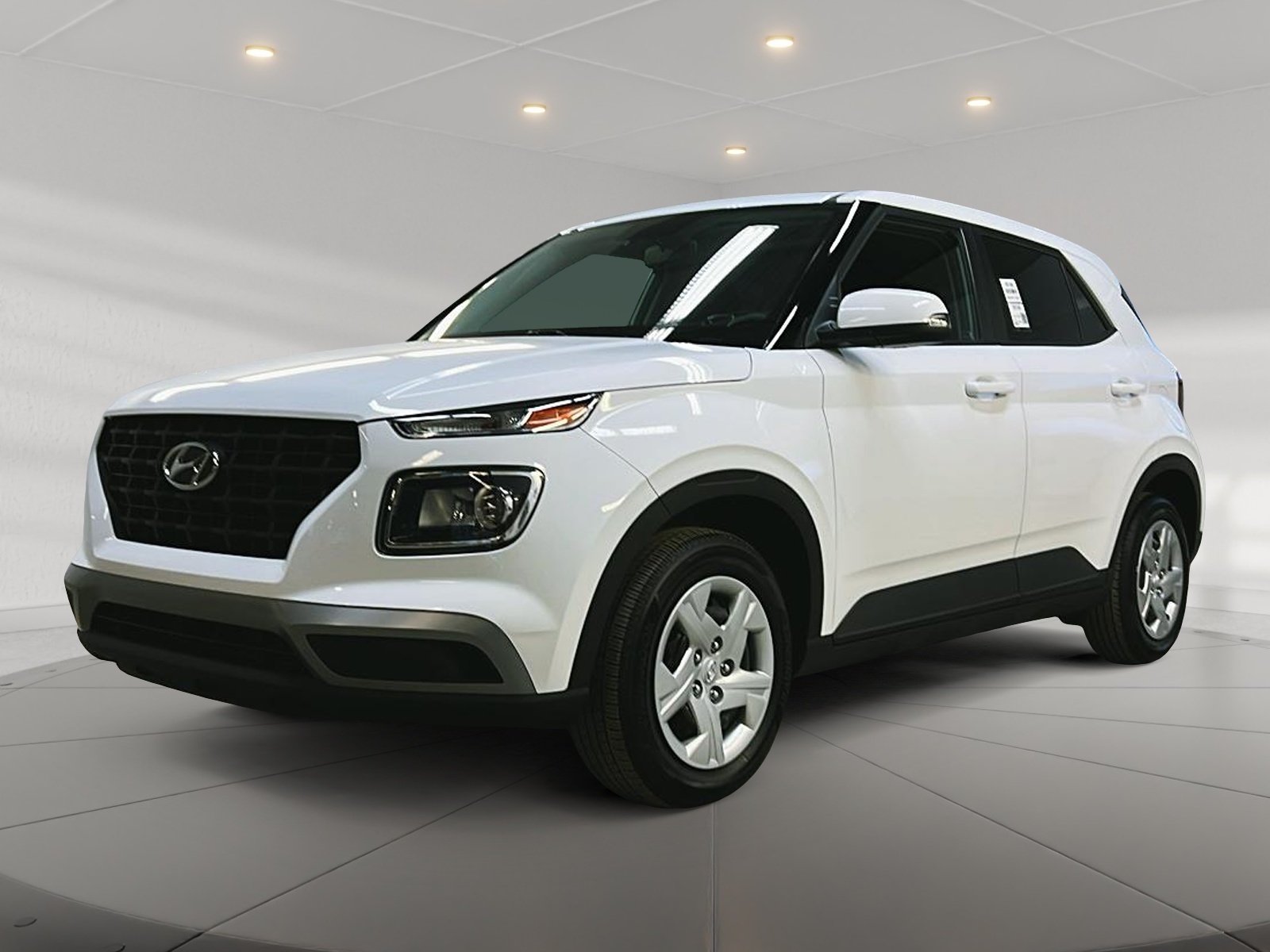 Hyundai Venue ESSENTIAL 2022 - image #1